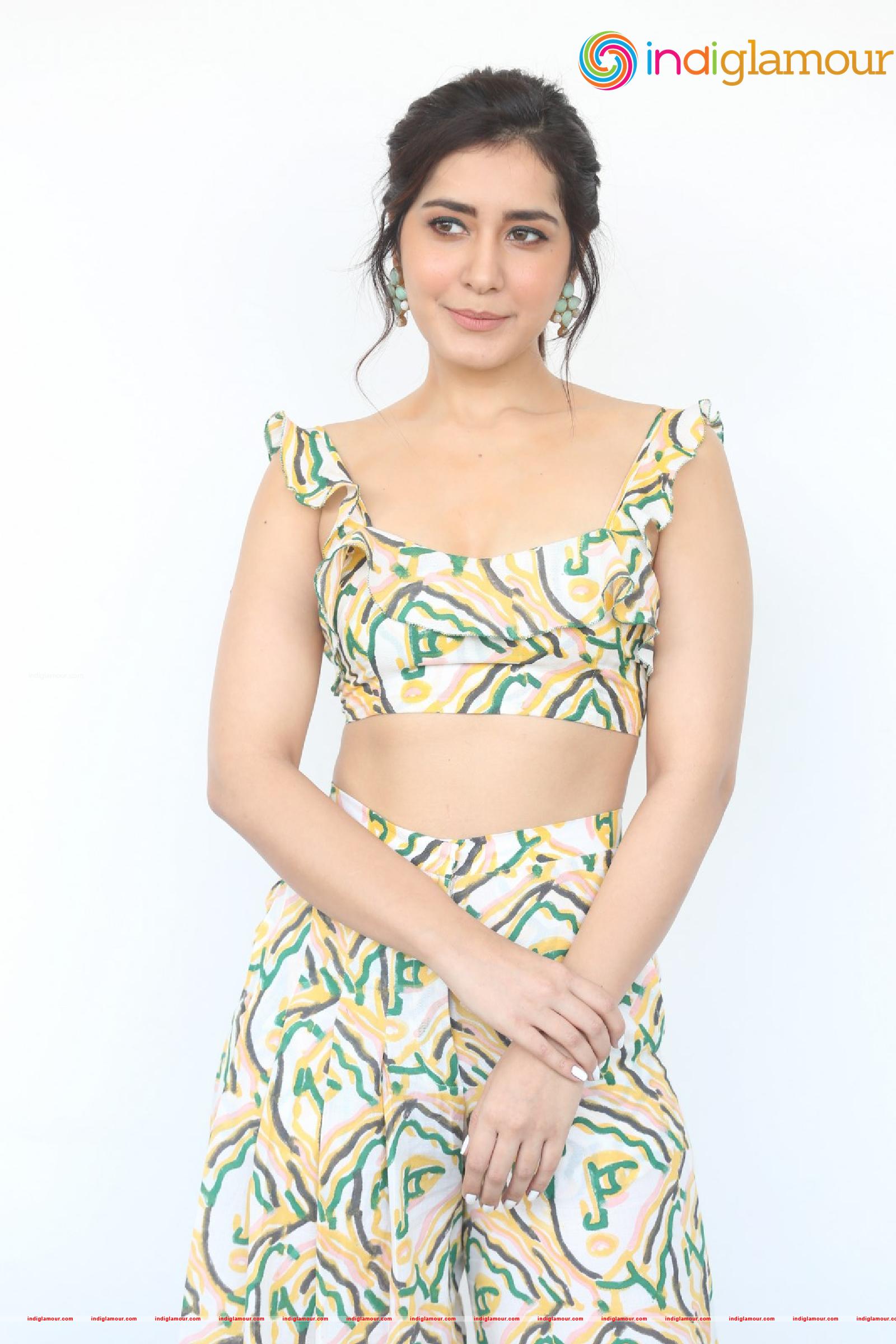 Raashi Khanna Actress hd photo