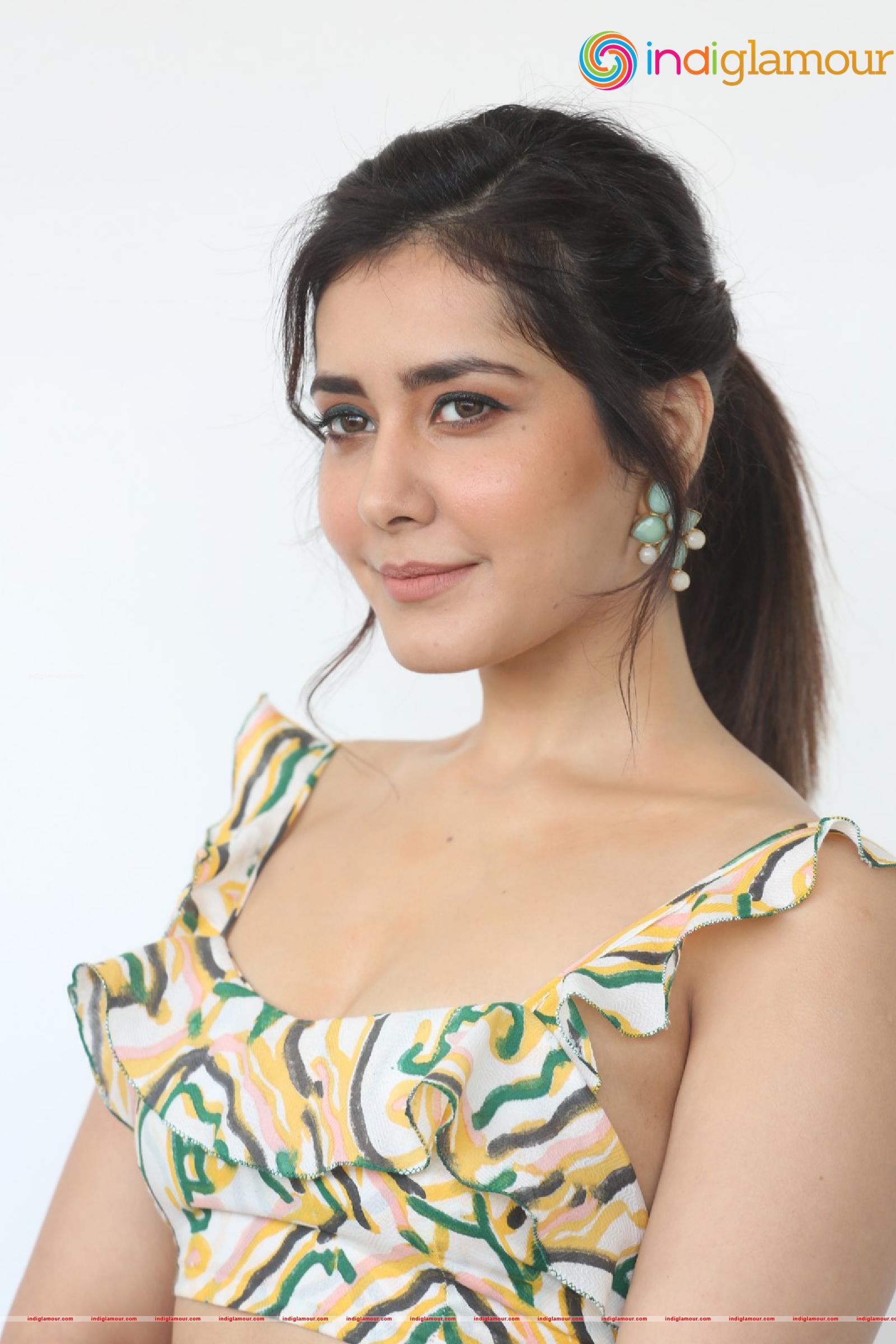 Raashi Khanna Actress hd photo