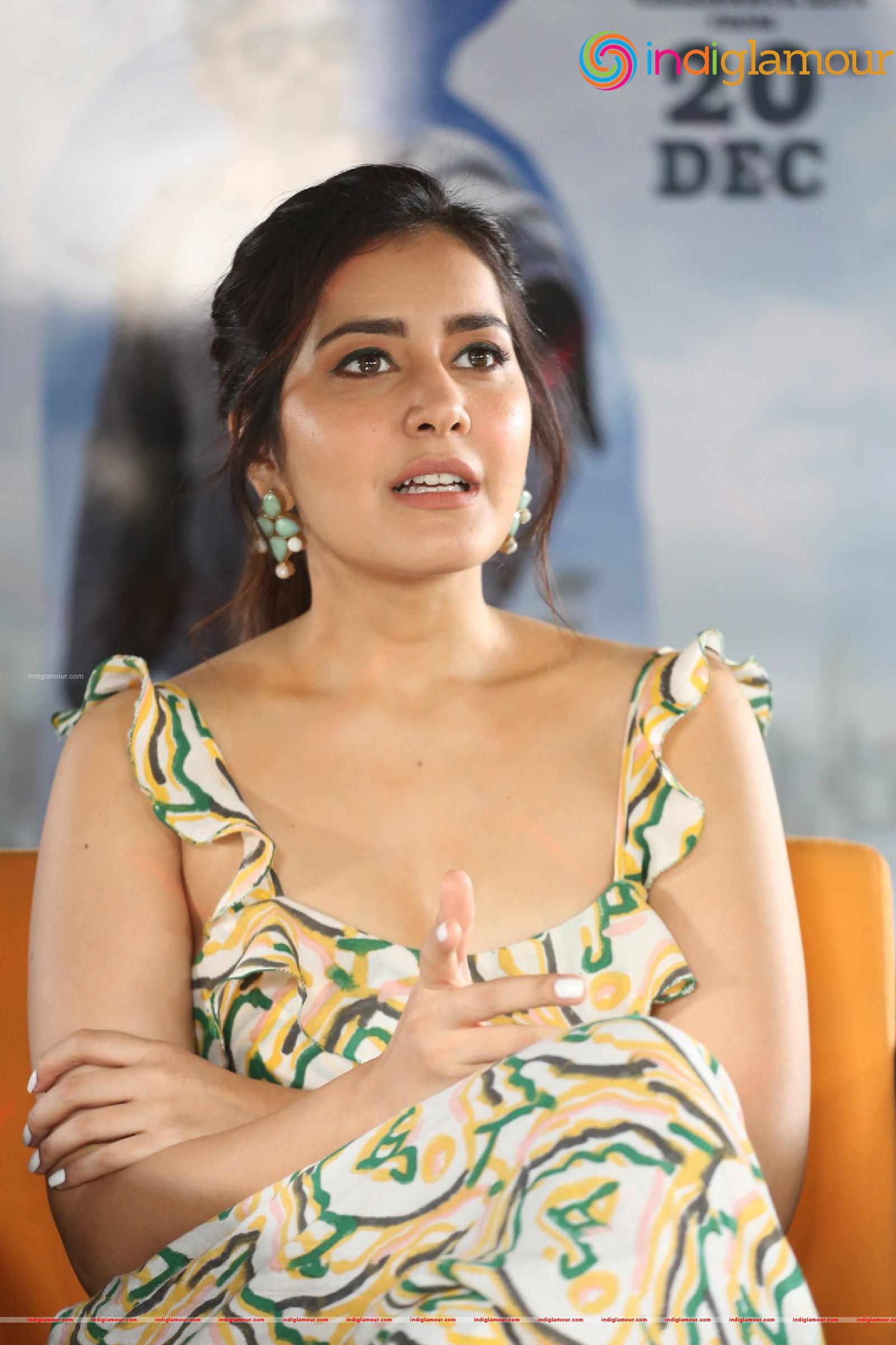 Raashi Khanna Actress hd photo