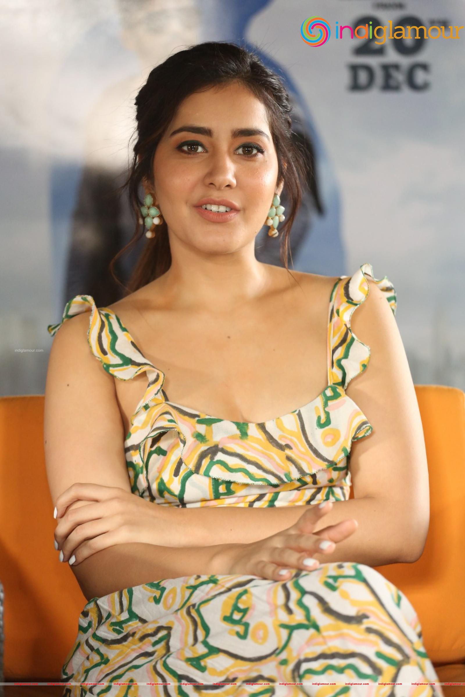 Raashi Khanna Actress hd photo