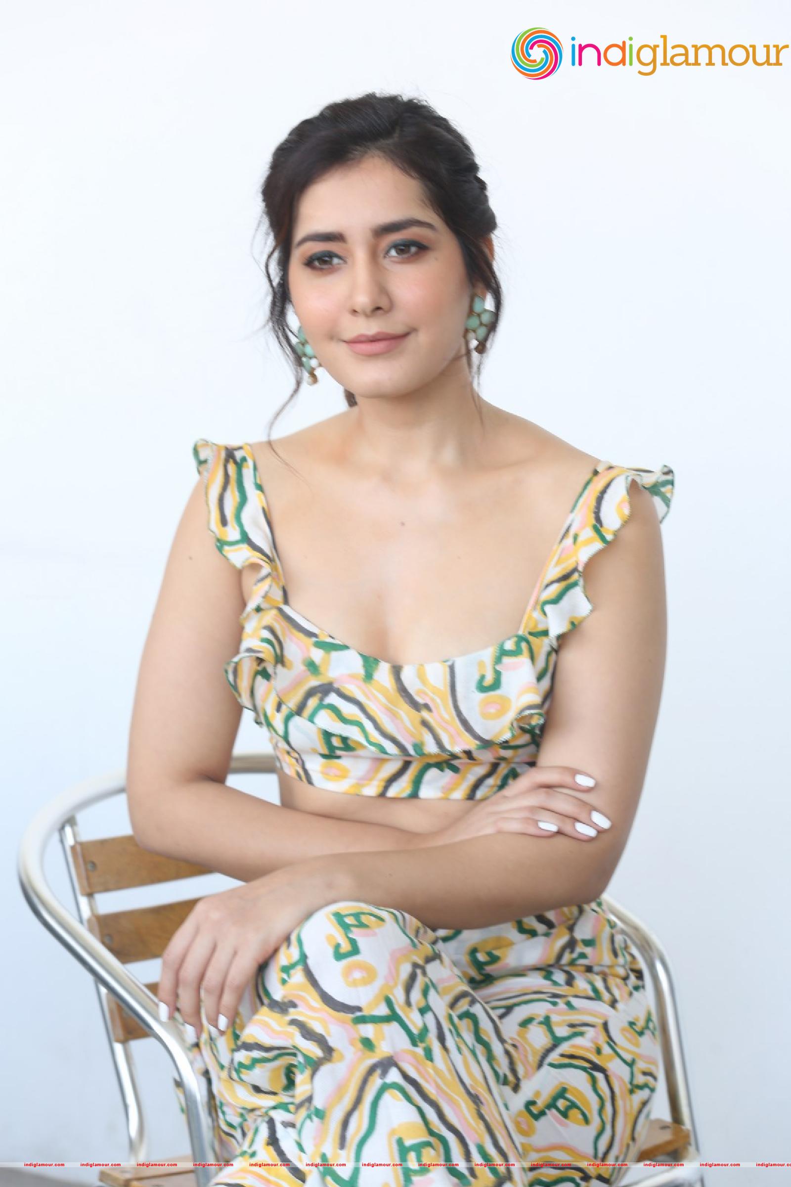 Raashi Khanna Actress hd photo