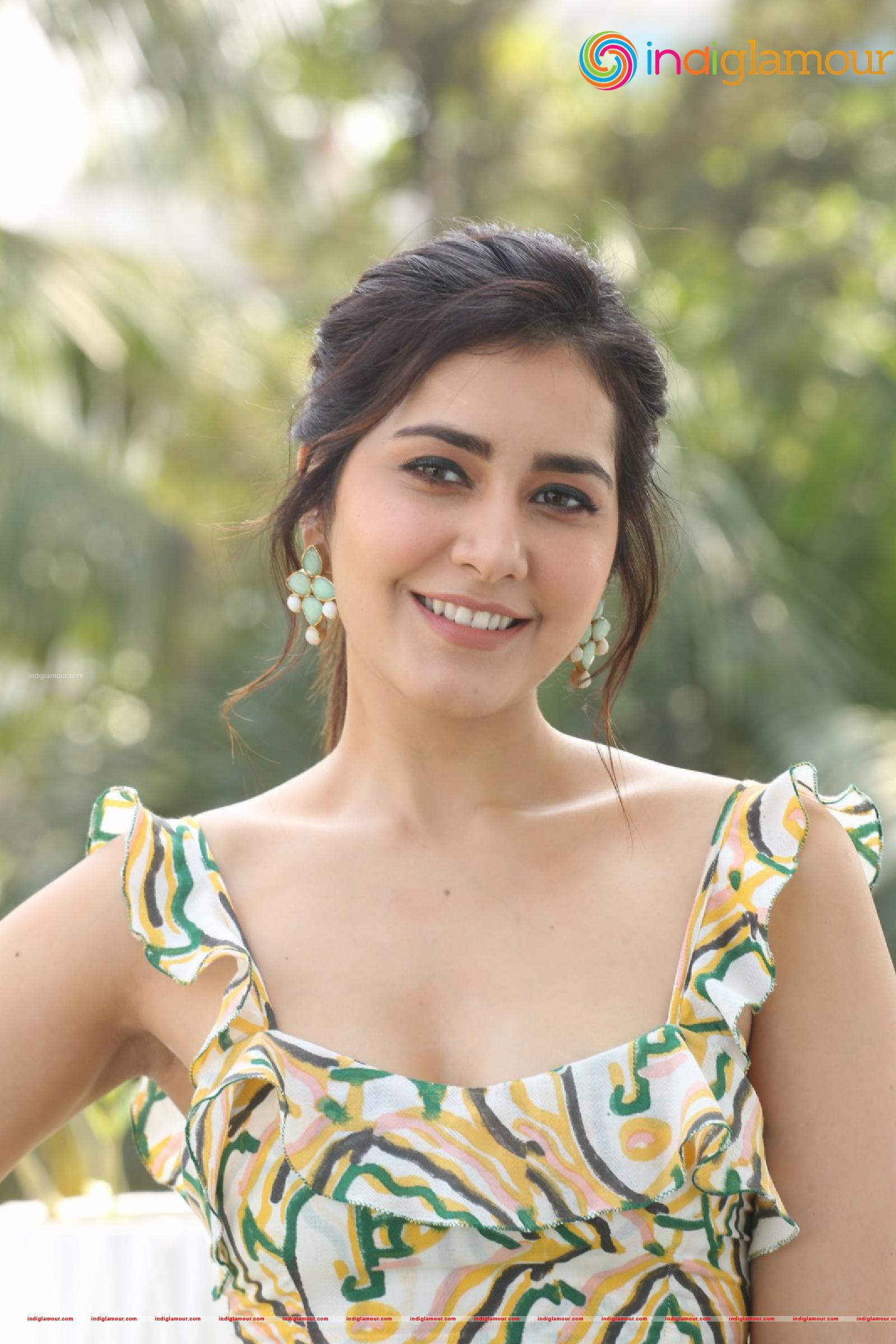 Raashi Khanna Actress hd photo