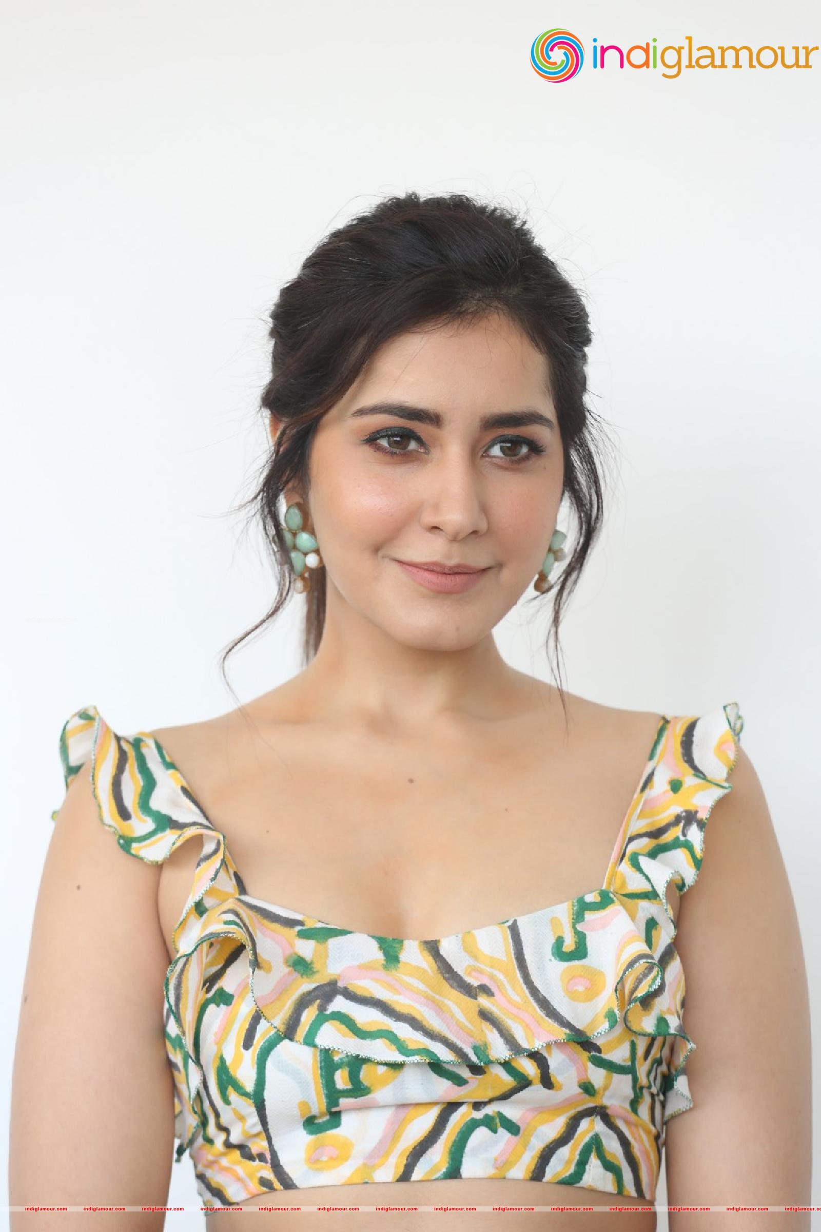 Raashi Khanna Actress hd photo