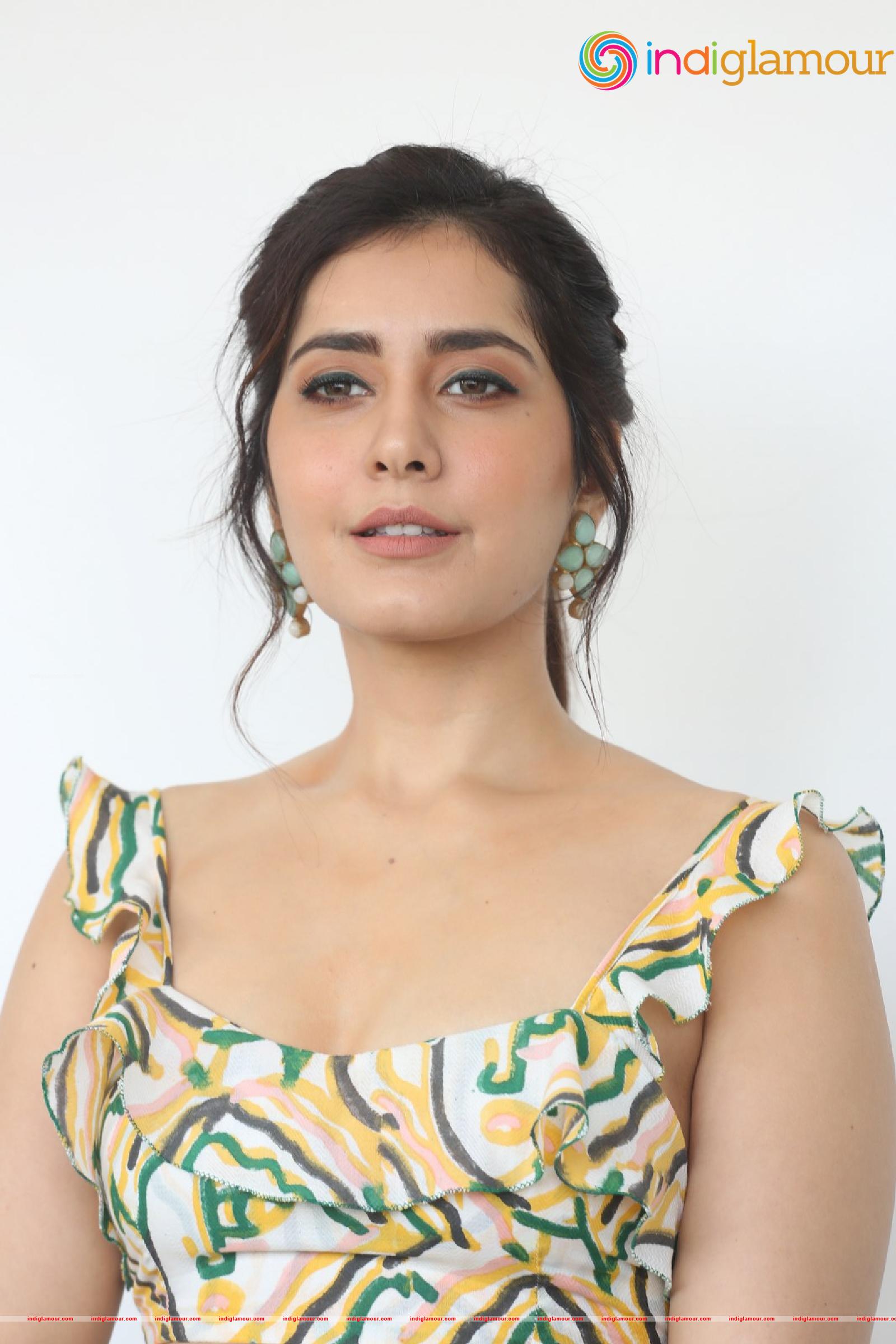 Raashi Khanna Actress hd photo