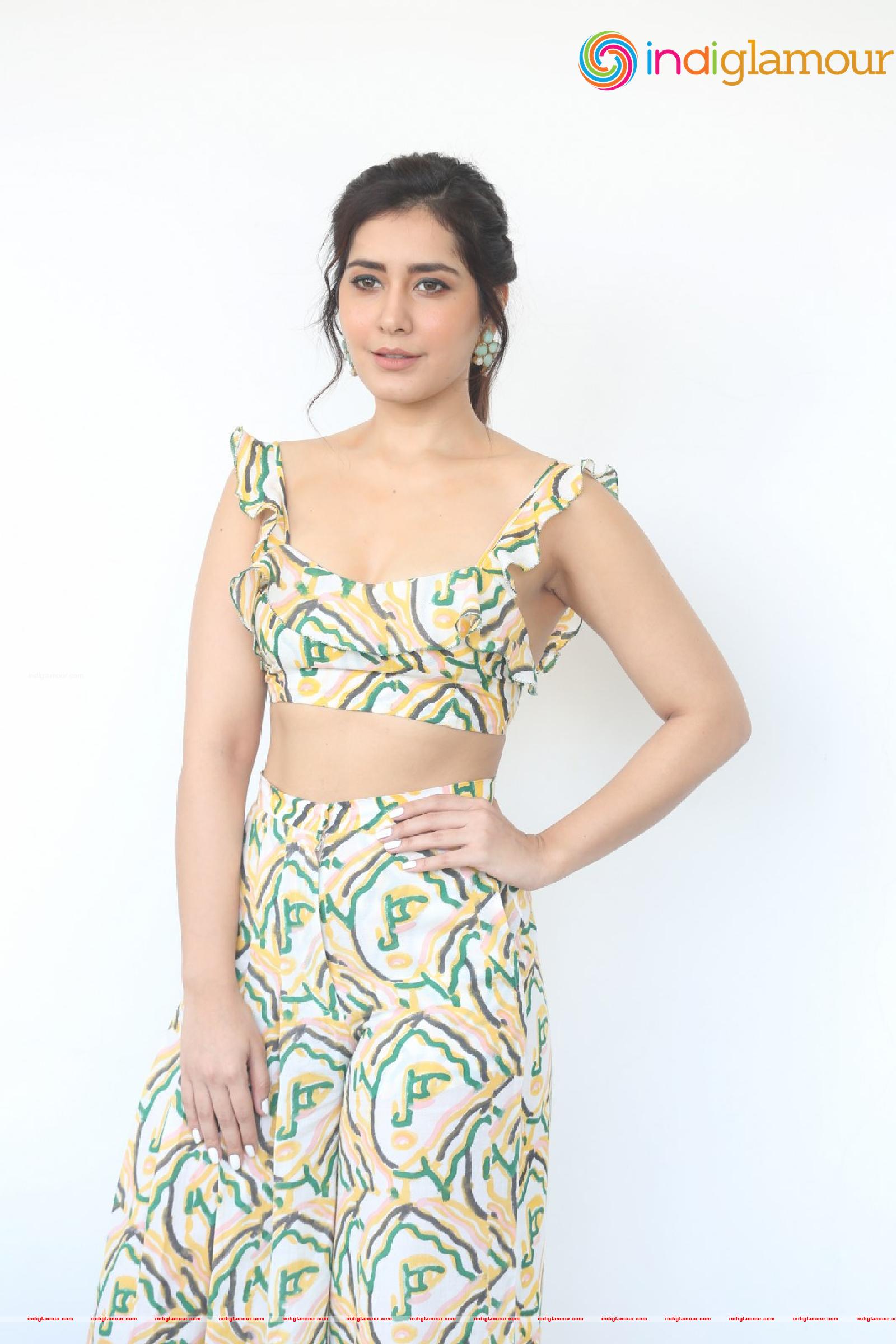 Raashi Khanna Actress hd photo