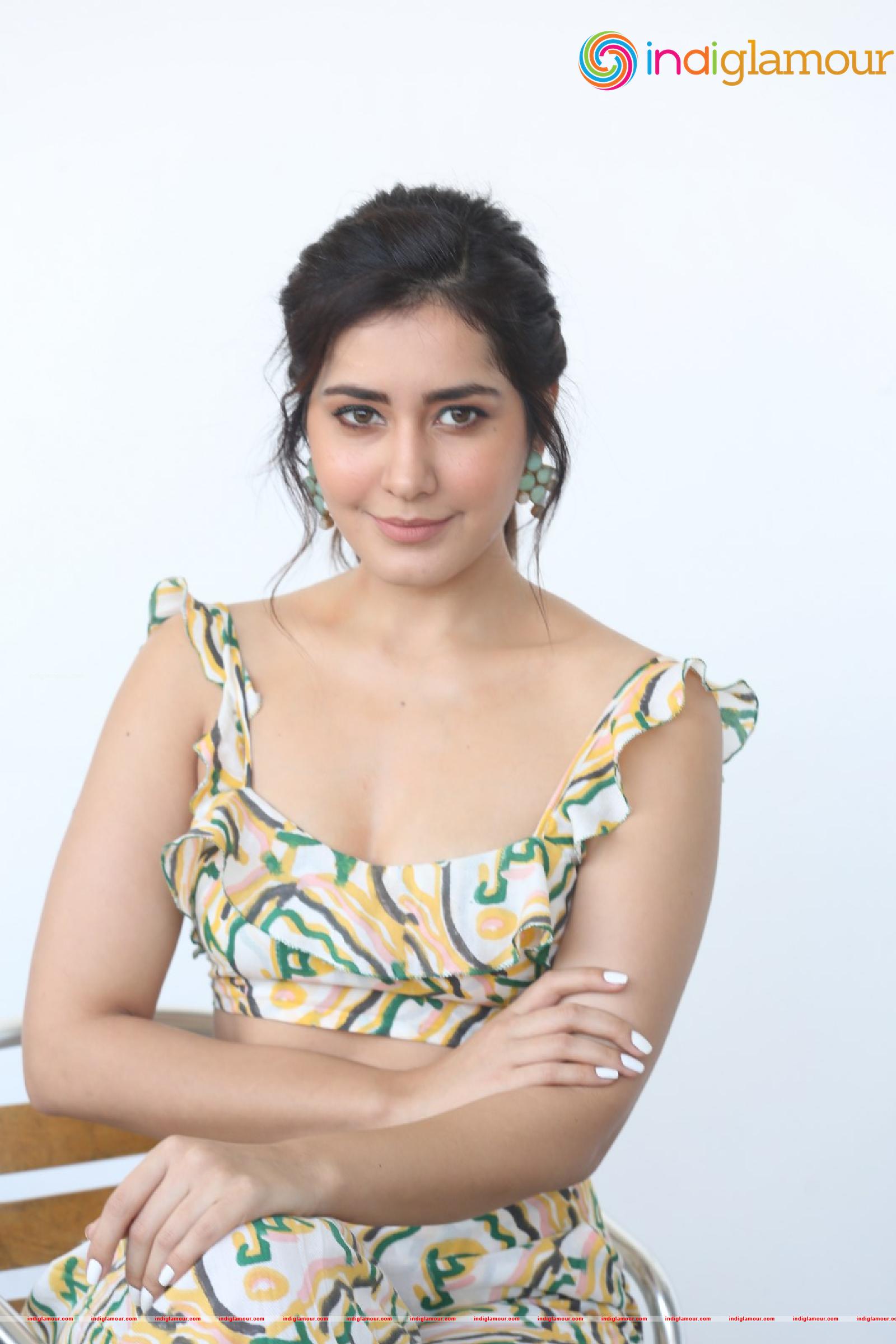 Raashi Khanna Actress hd photo