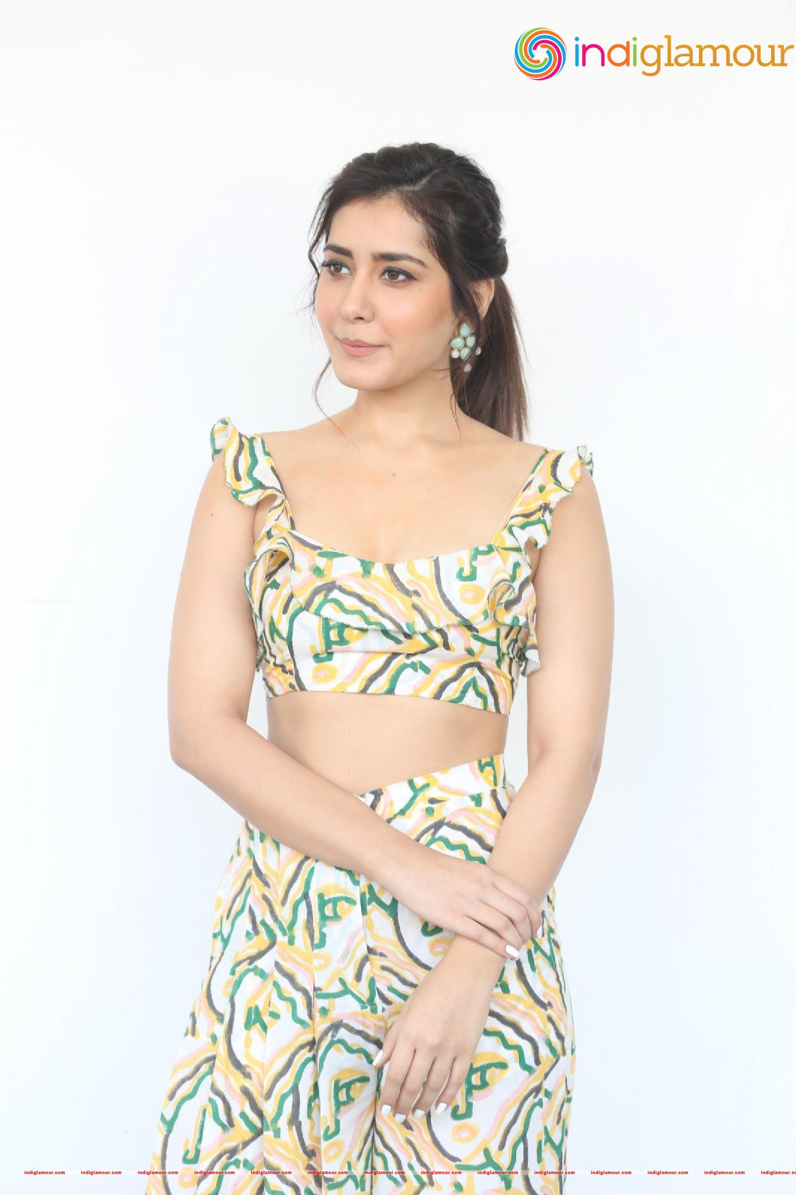 Raashi Khanna Actress hd photo