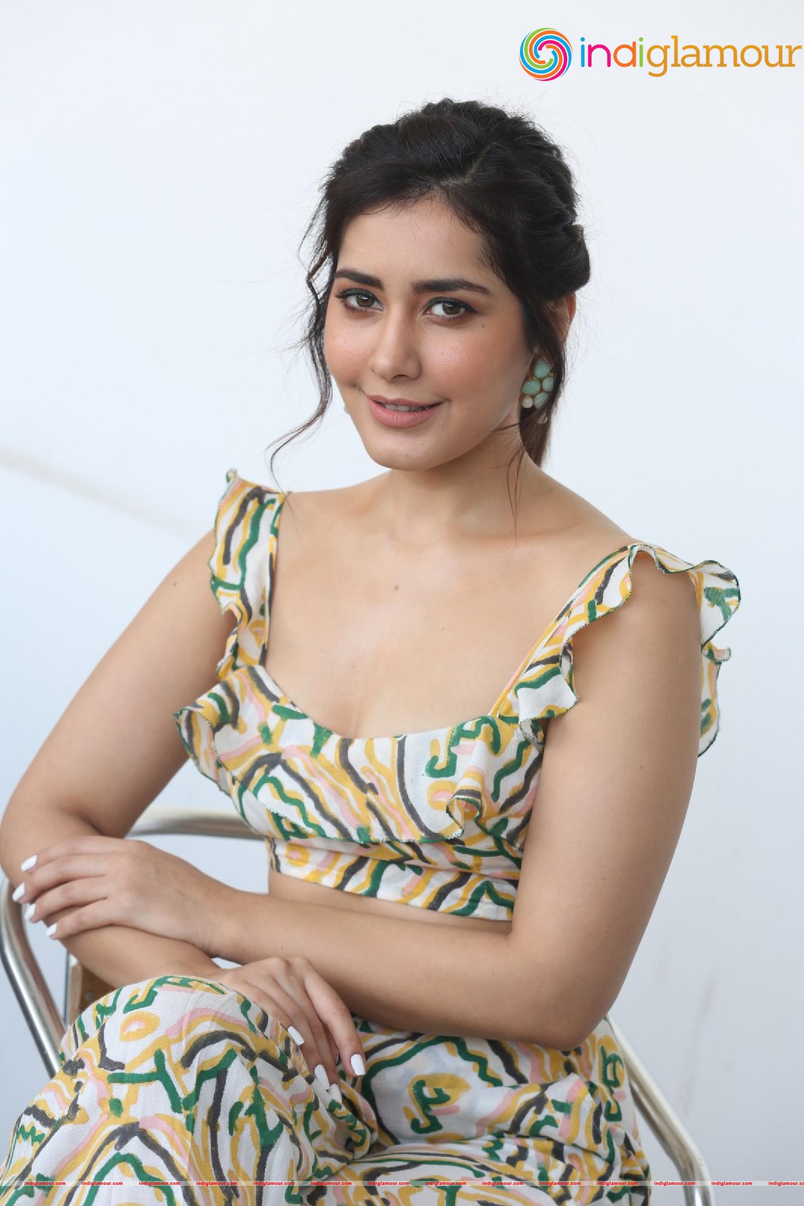 Raashi Khanna Actress hd photo