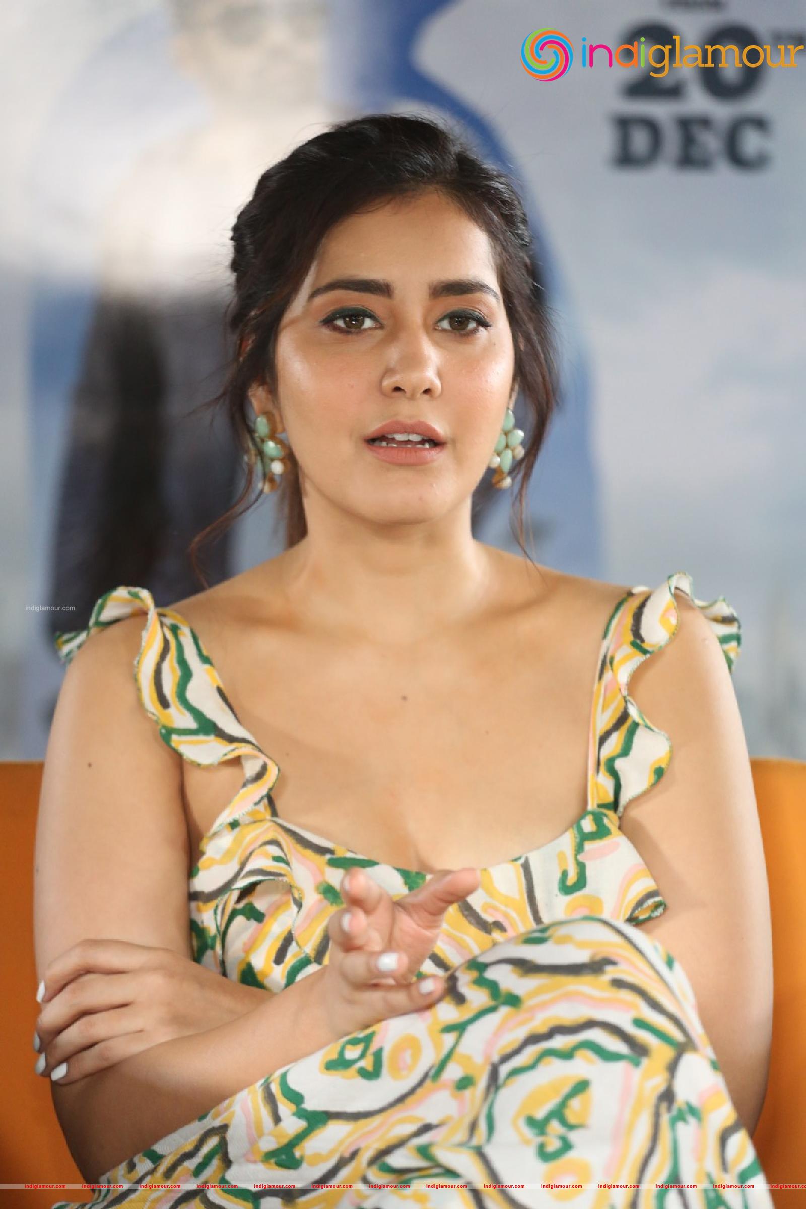 Raashi Khanna Actress hd photo