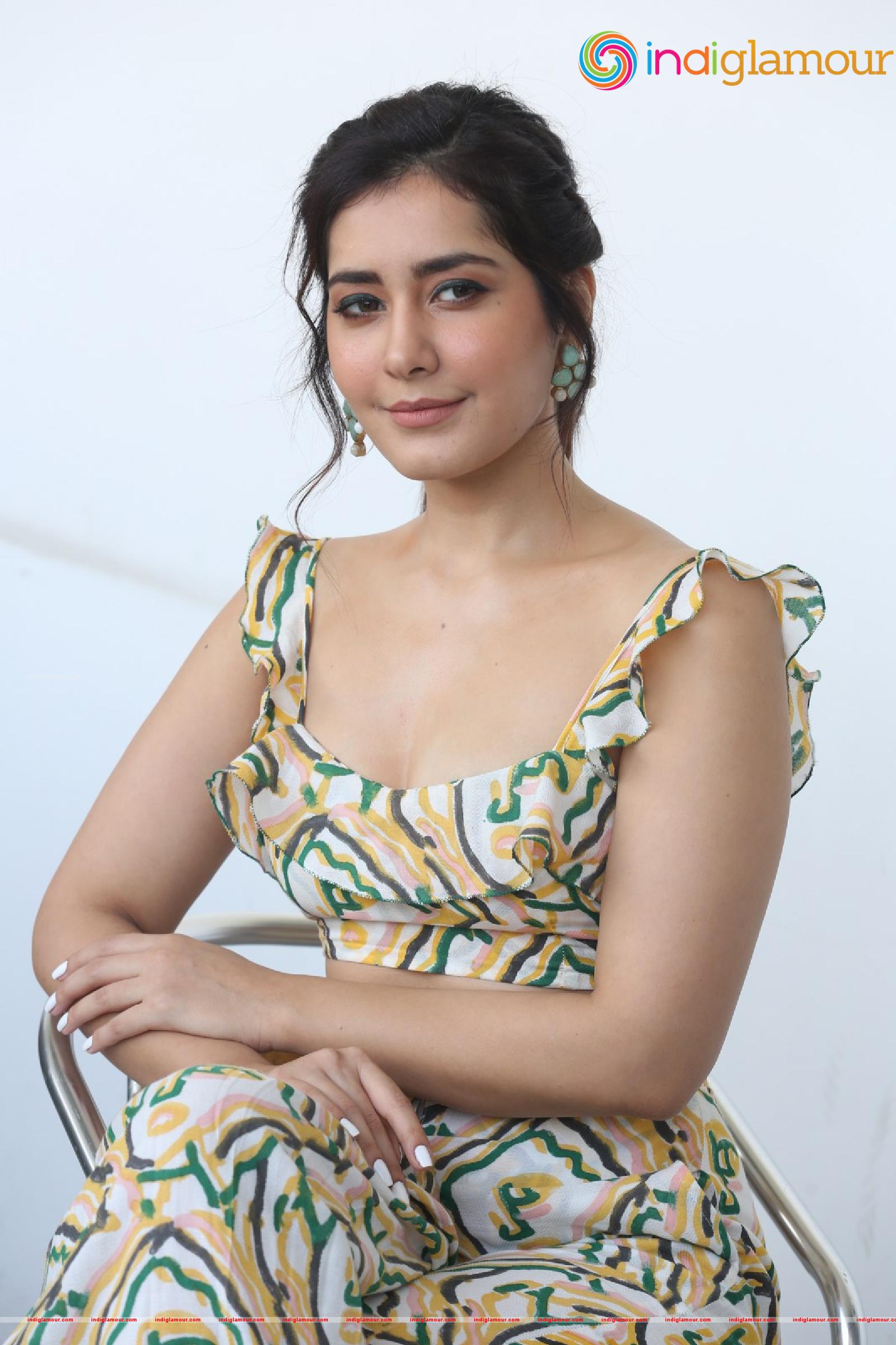 Raashi Khanna Actress hd photo