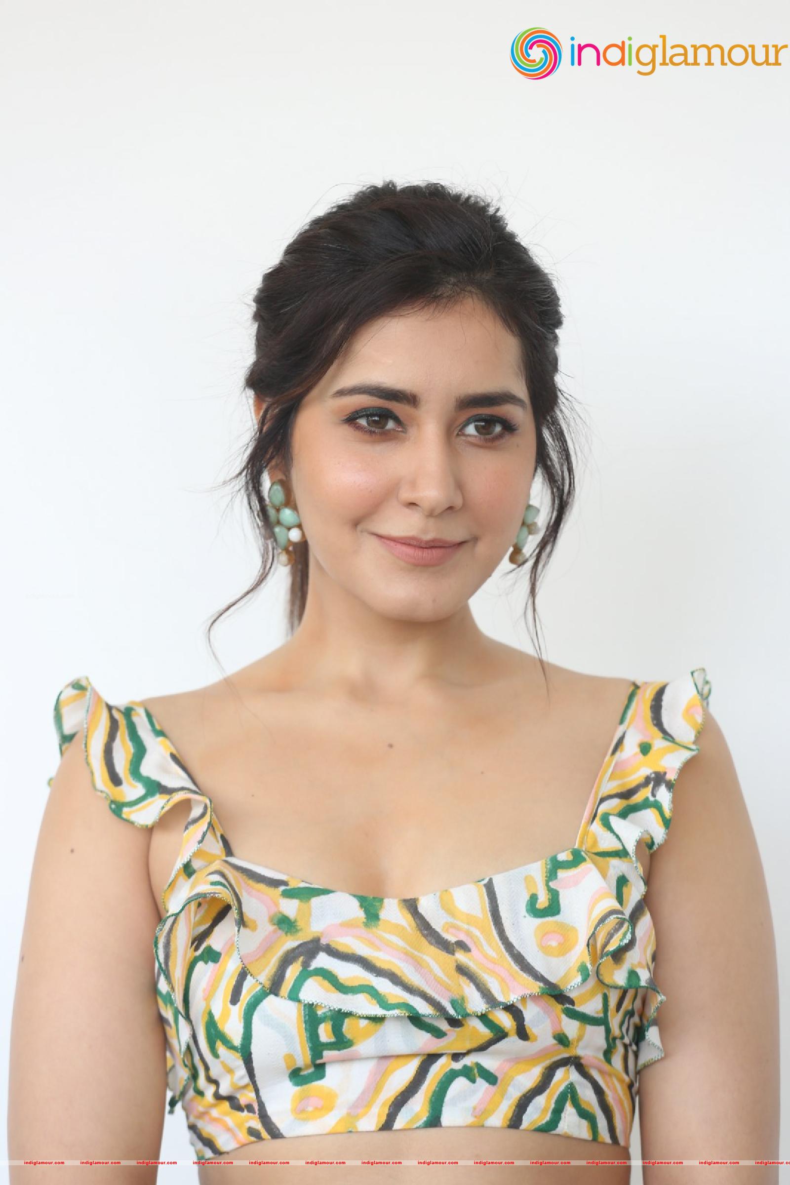 Raashi Khanna Actress hd photo