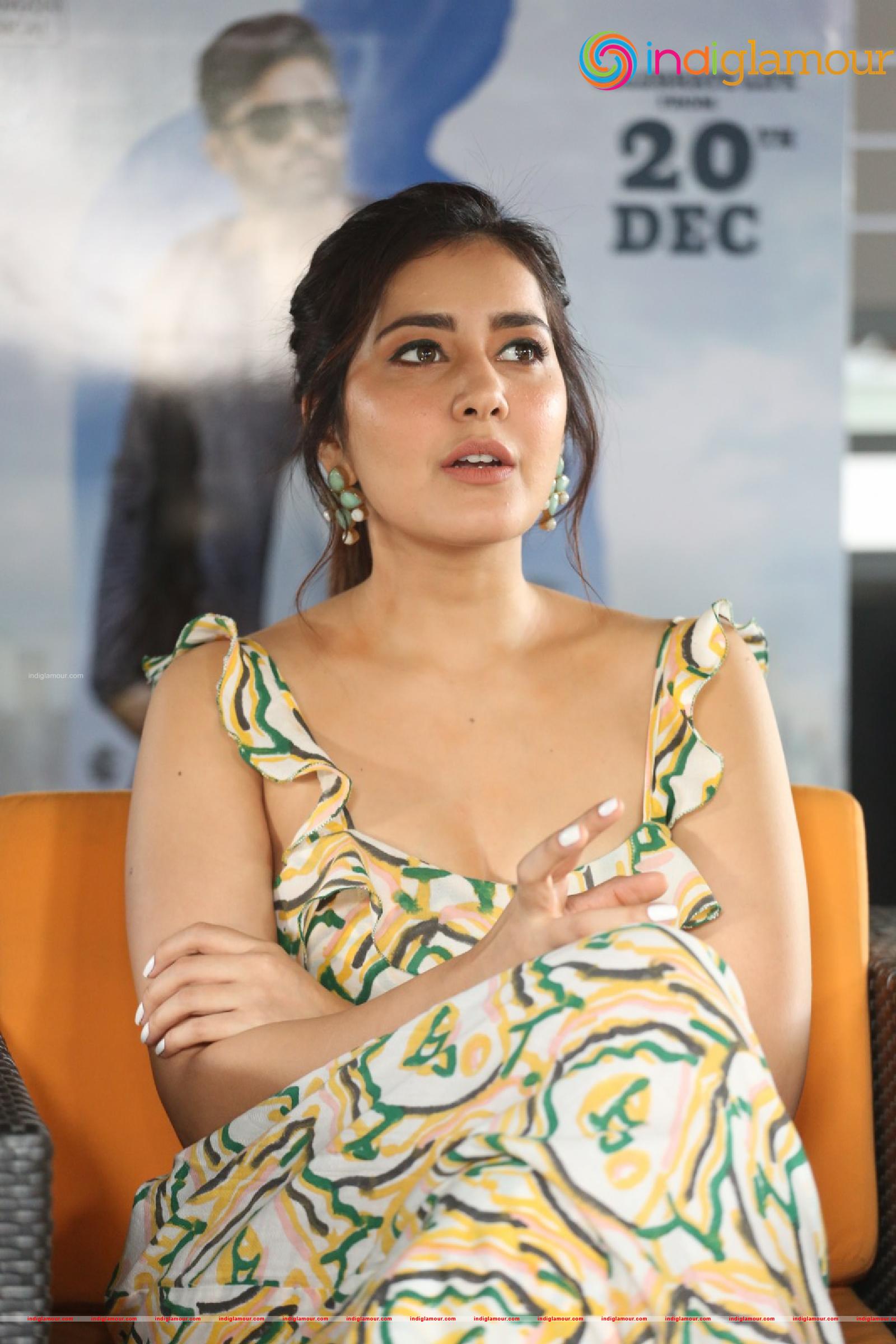 Raashi Khanna Actress hd photo
