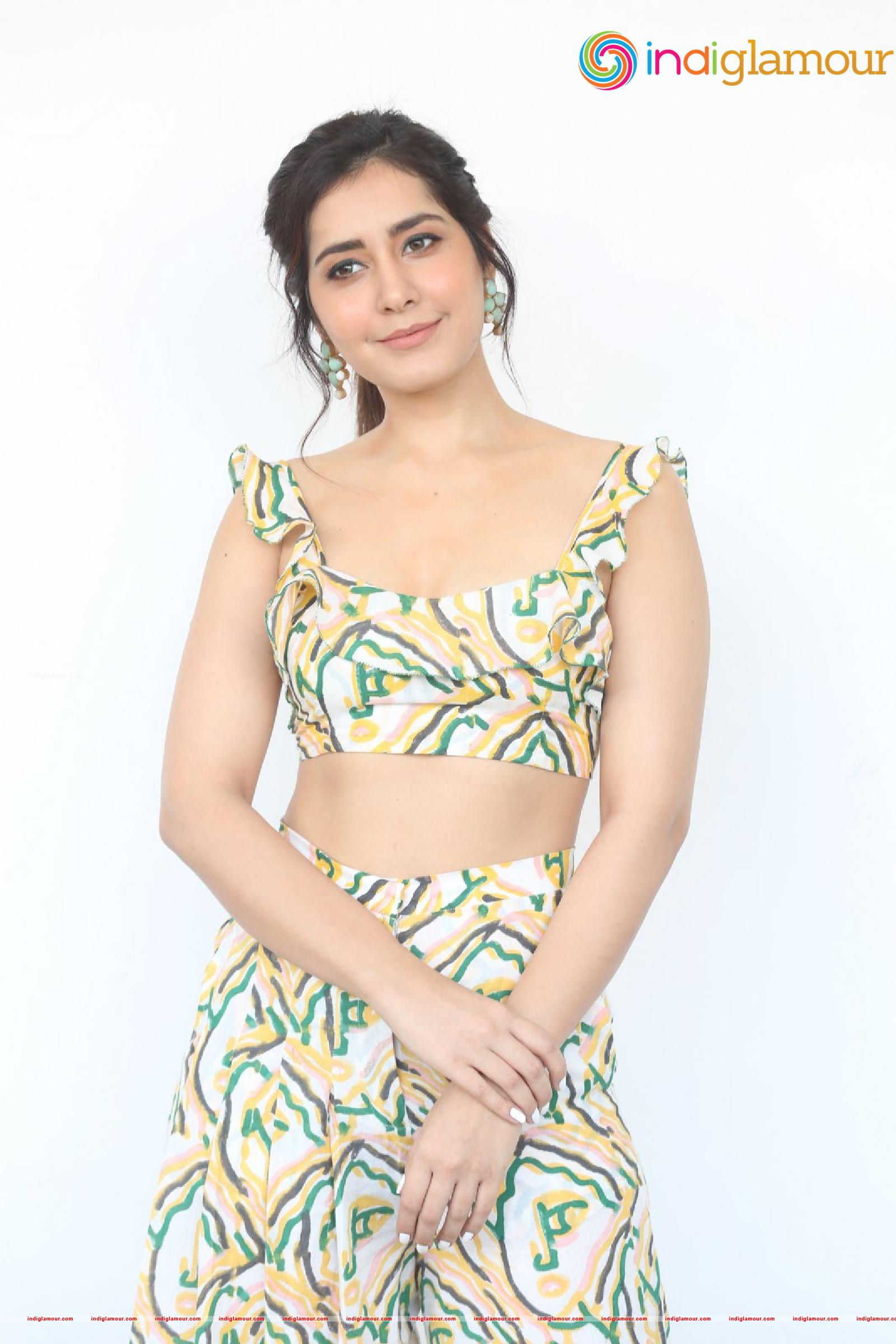 Raashi Khanna Actress hd photo