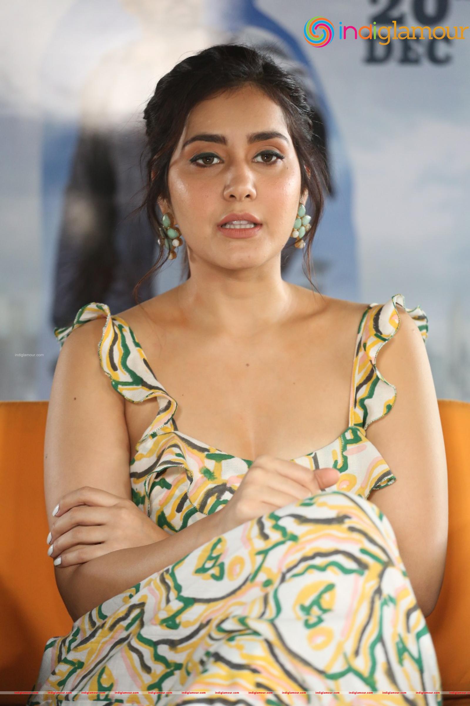 Raashi Khanna Actress hd photo