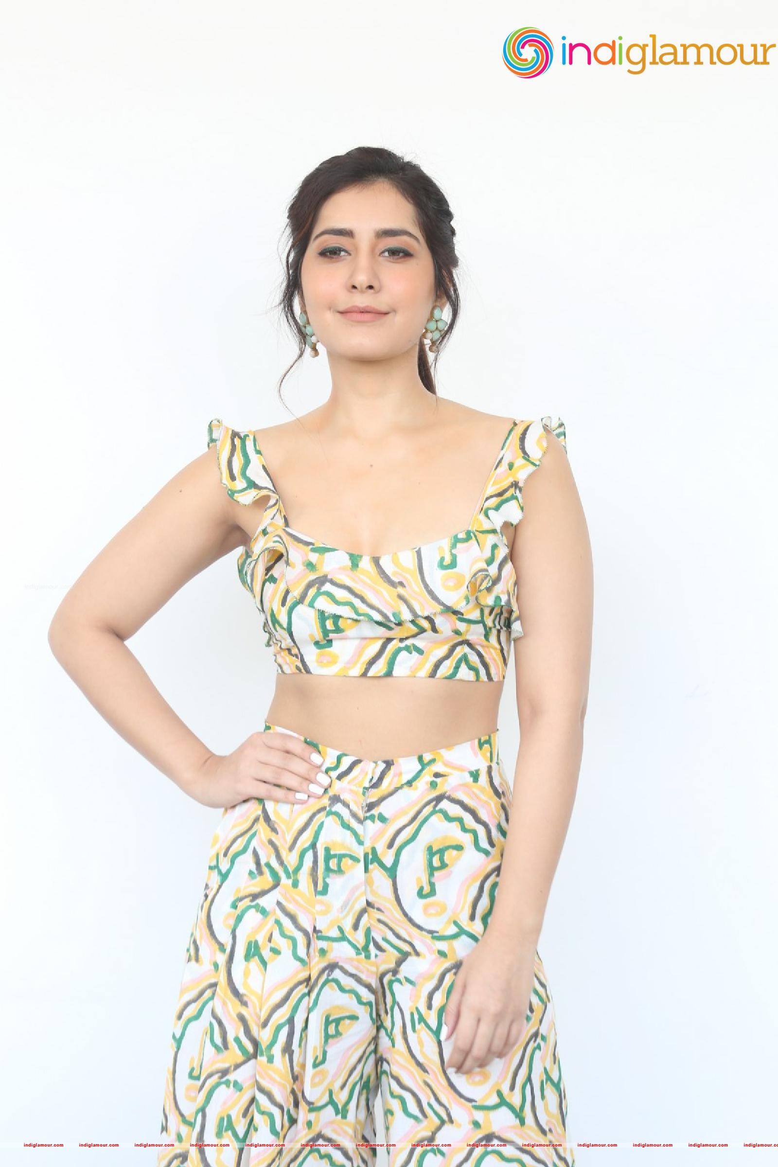 Raashi Khanna Actress hd photo