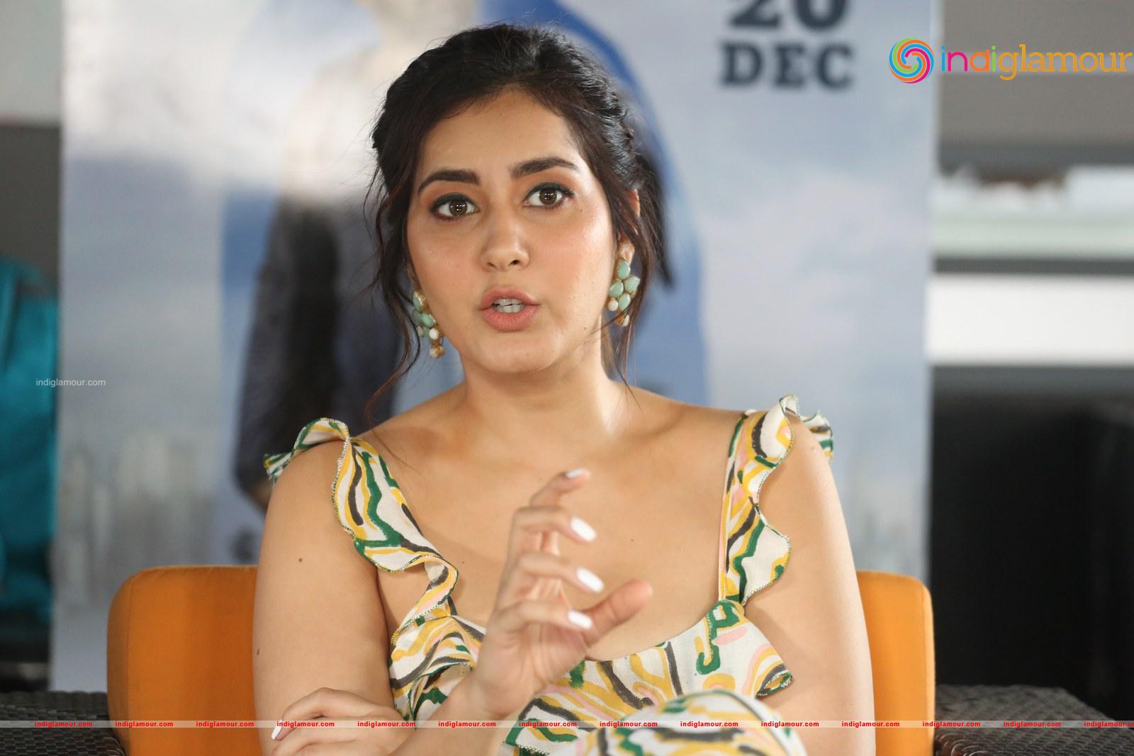 Raashi Khanna Actress hd photo