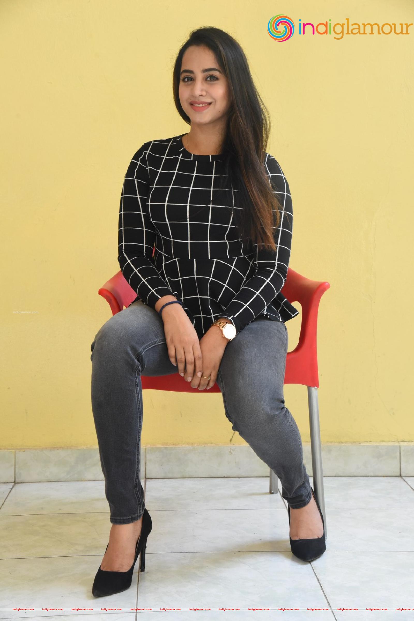 Swathi Deekshith Actress hd photo
