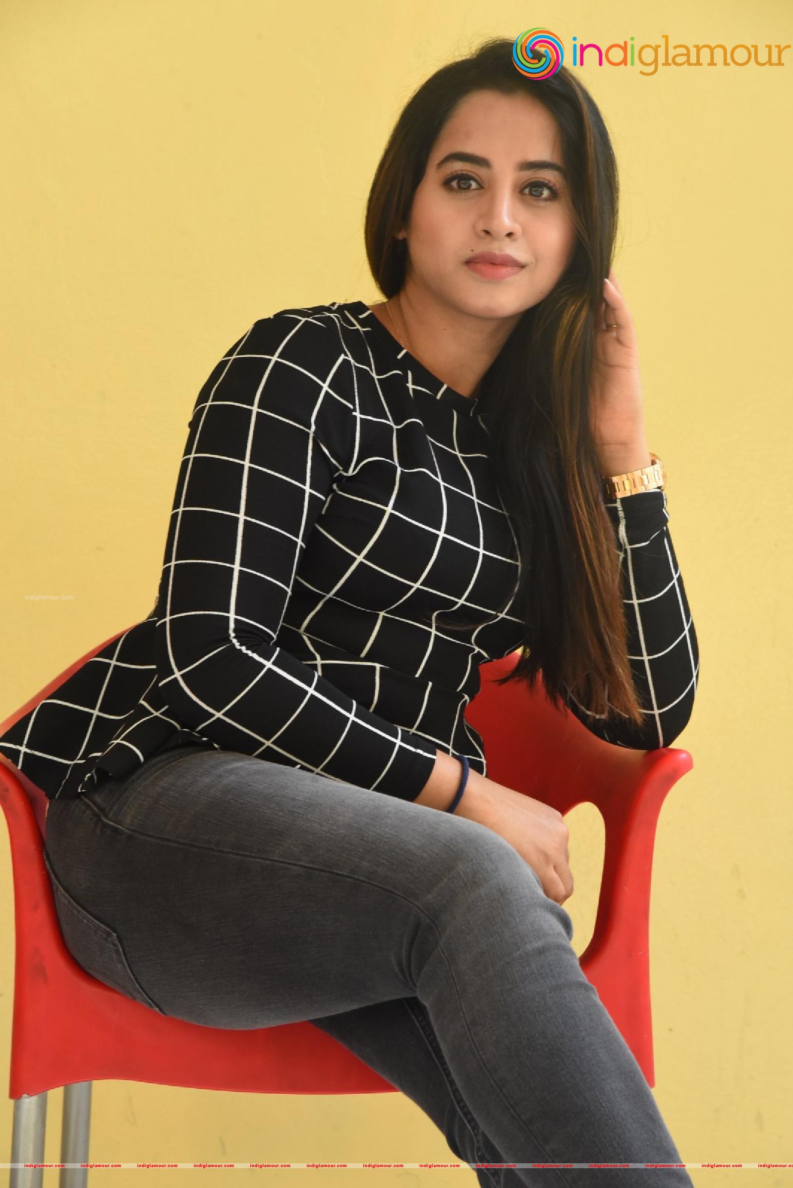 Swathi Deekshith Actress hd photo