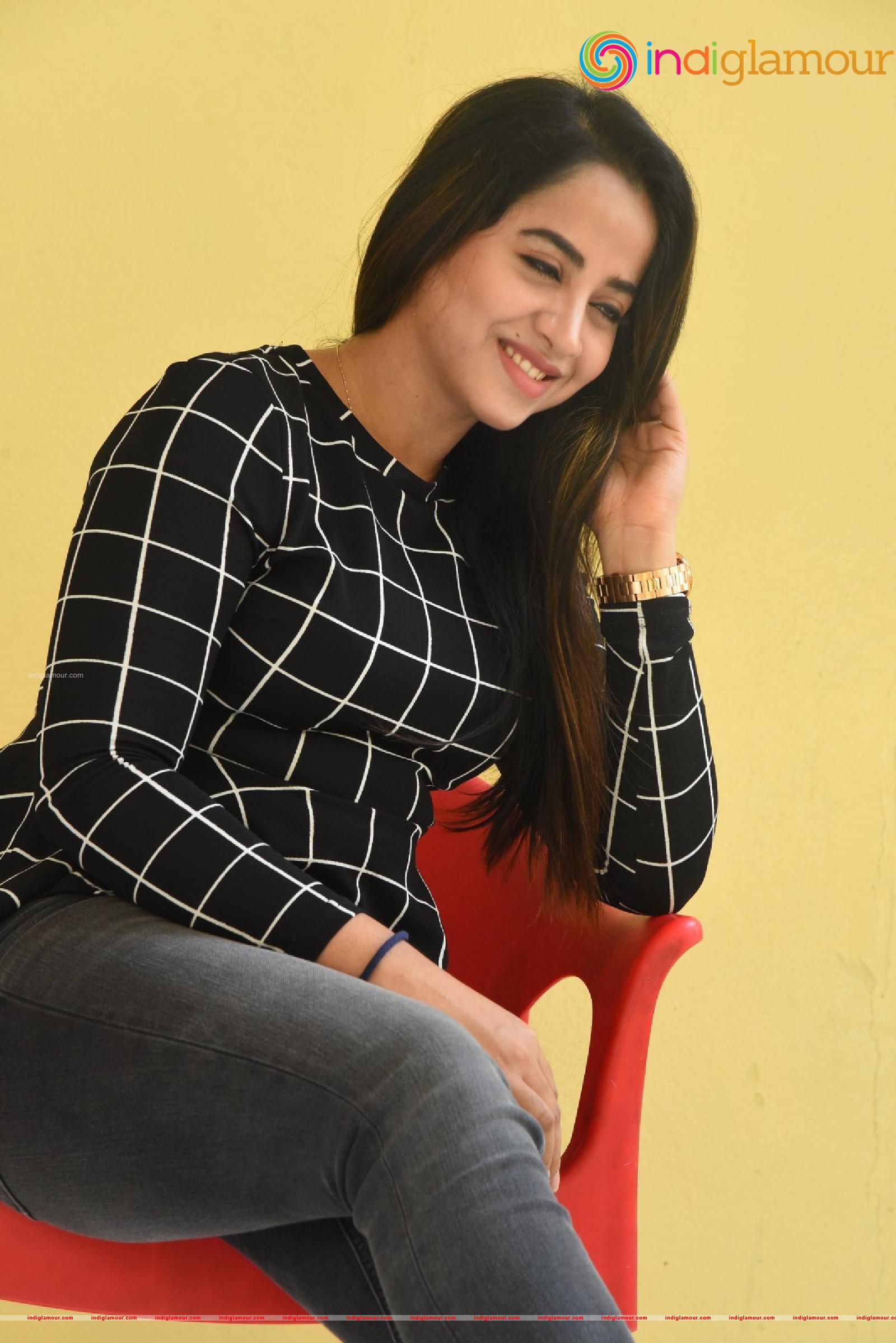 Swathi Deekshith Actress hd photo