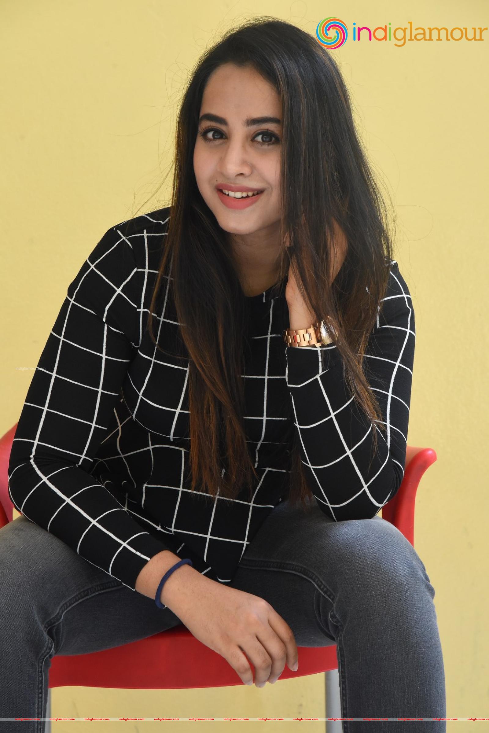 Swathi Deekshith Actress hd photo