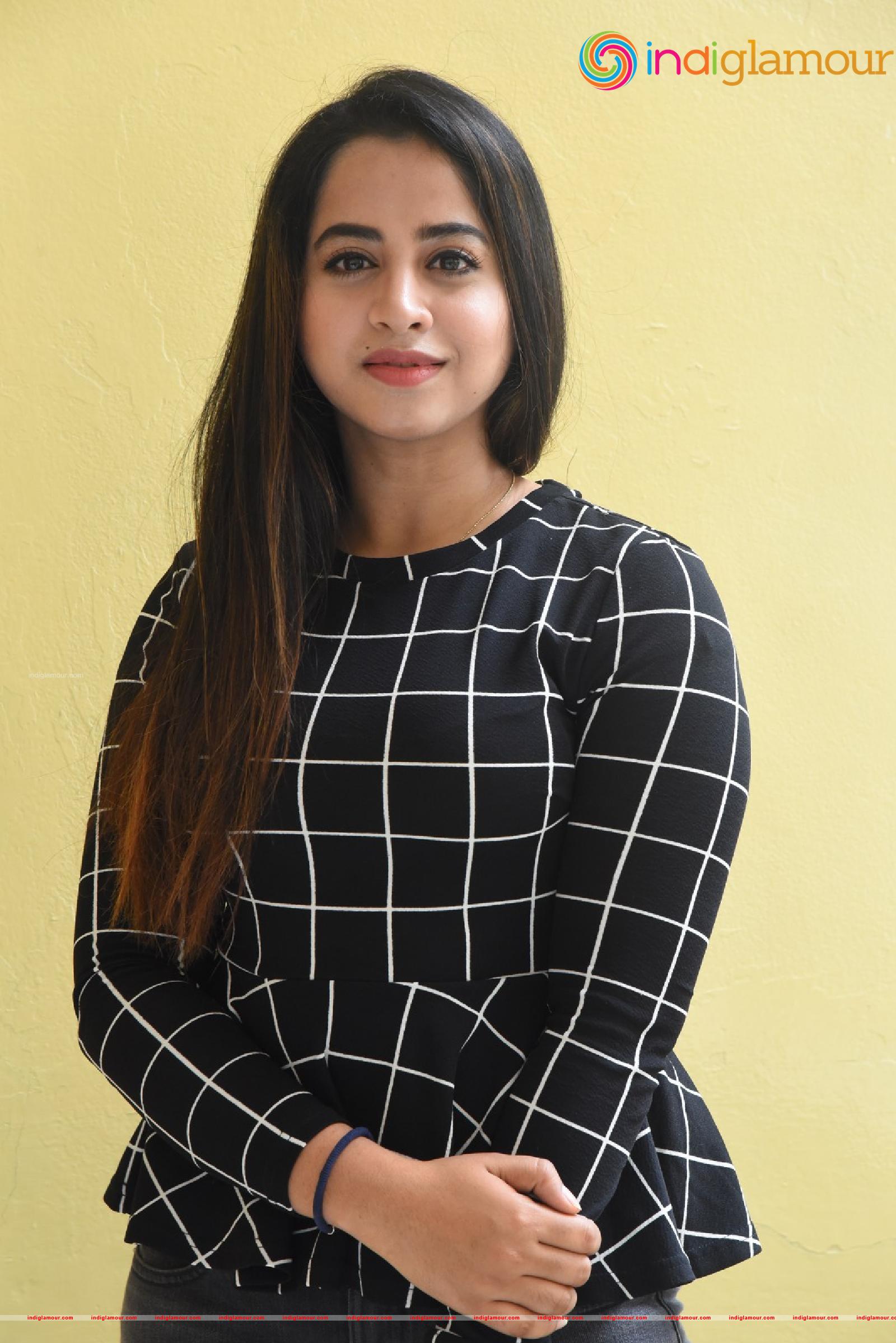Swathi Deekshith Actress hd photo