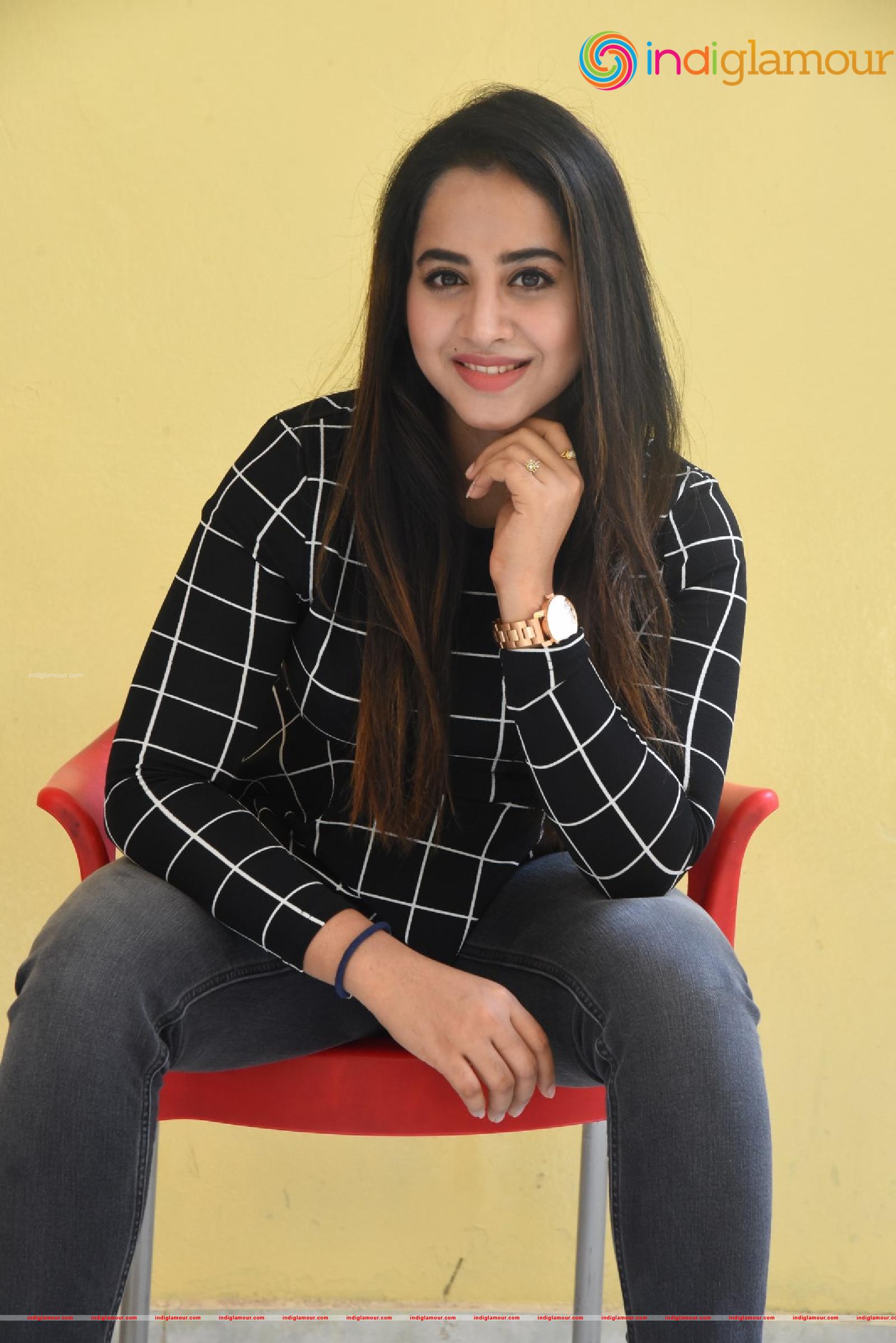 Swathi Deekshith Actress hd photo