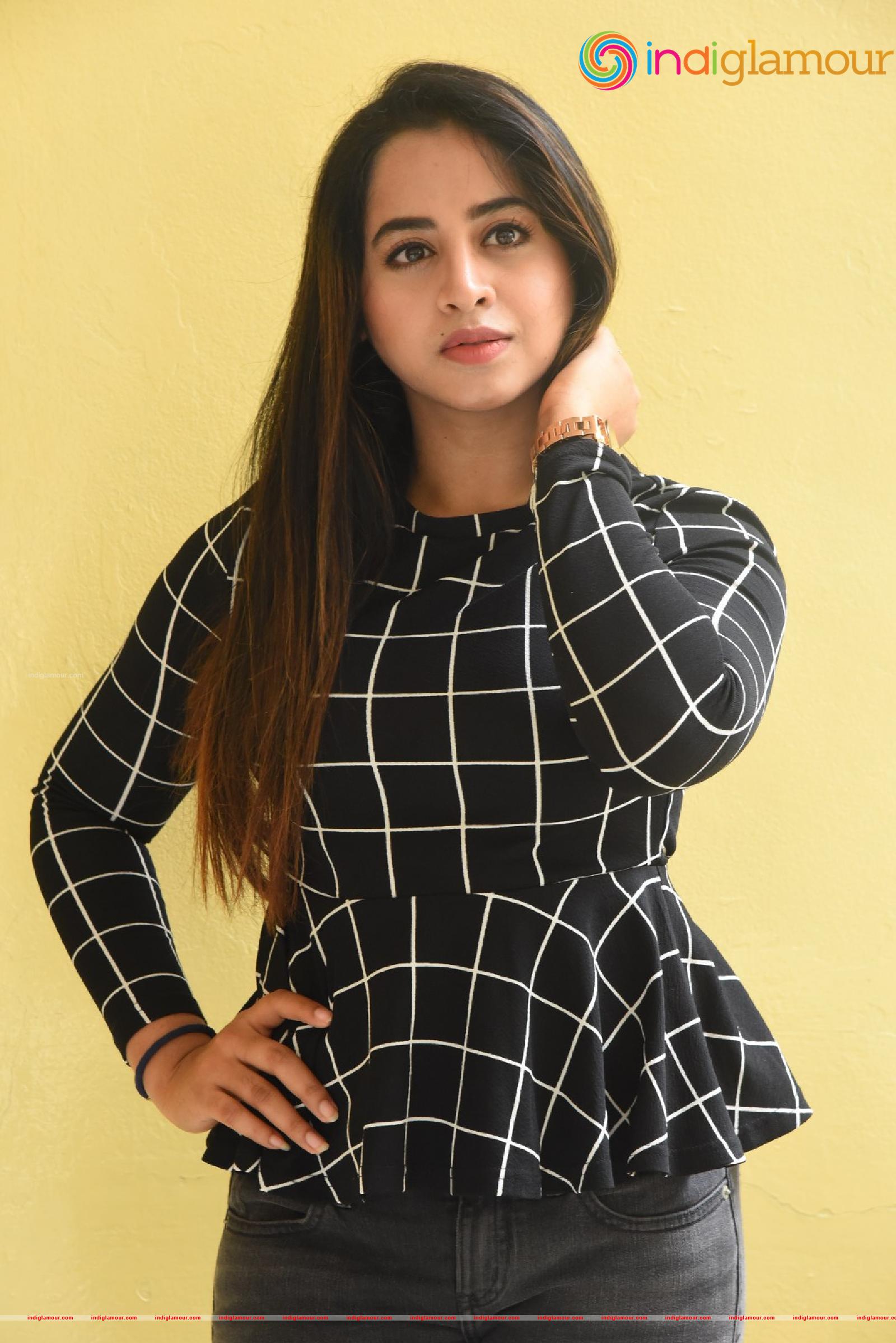 Swathi Deekshith Actress hd photo