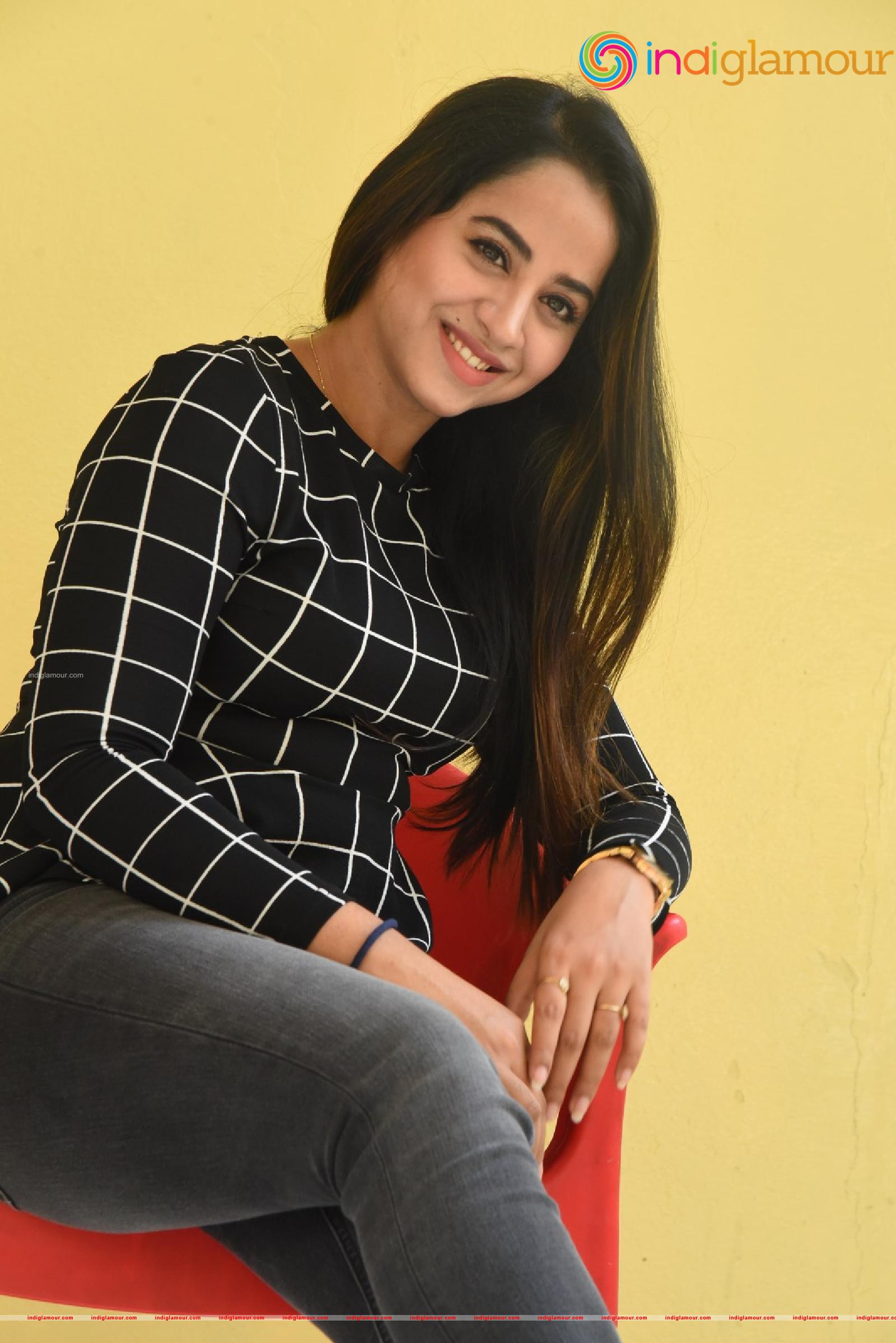 Swathi Deekshith Actress hd photo
