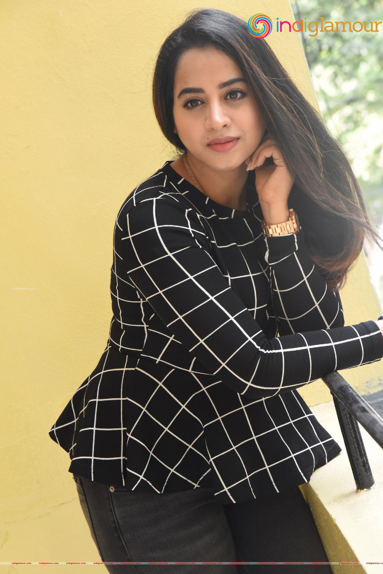 Swathi Deekshith Actress hd photo