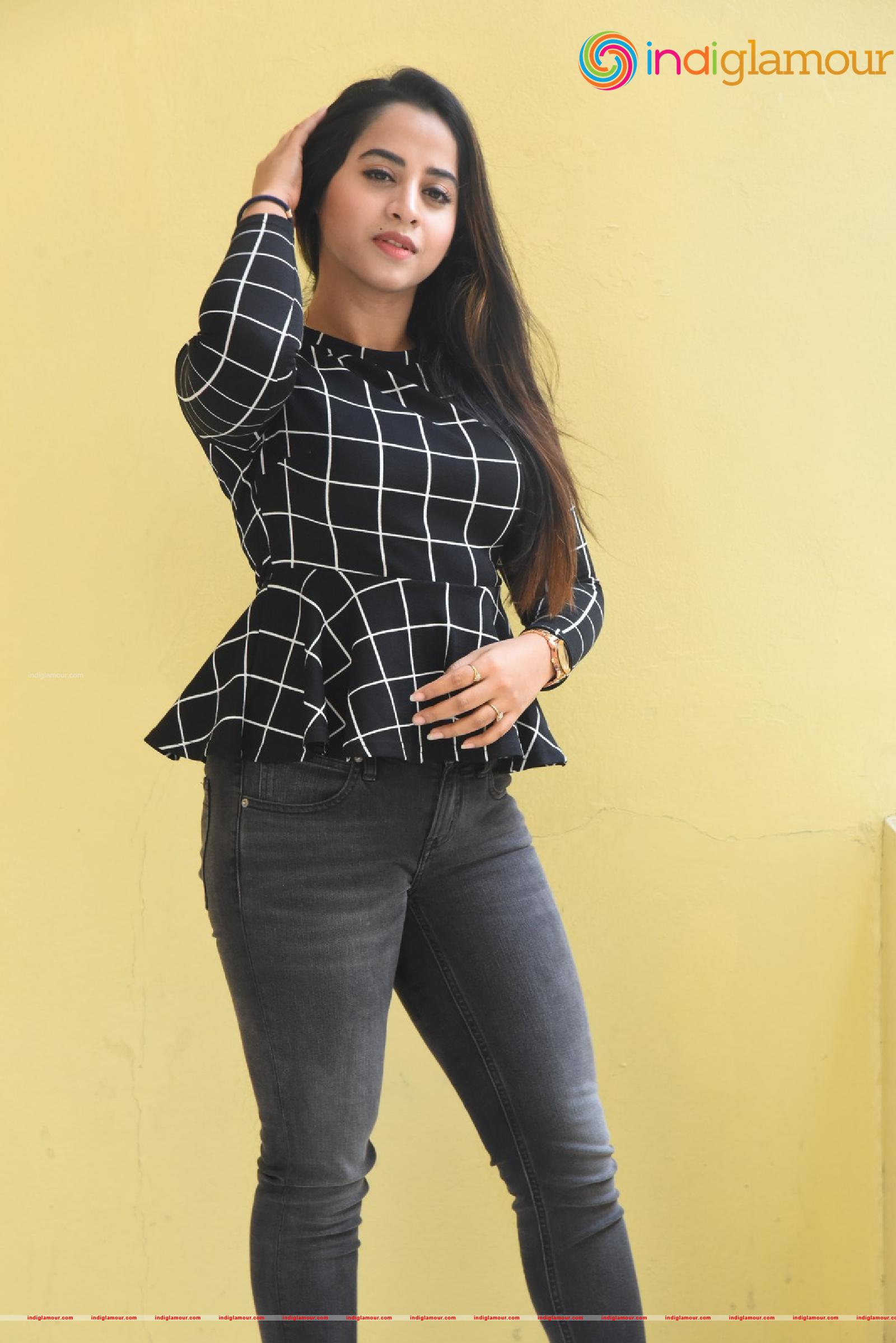 Swathi Deekshith Actress hd photo