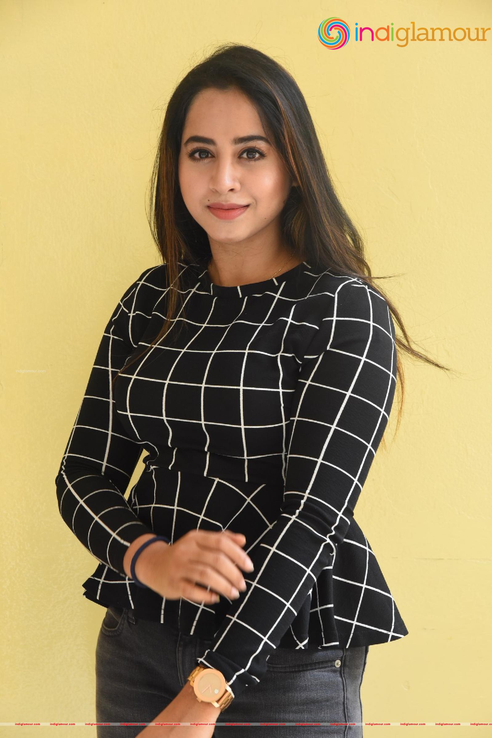 Swathi Deekshith Actress hd photo