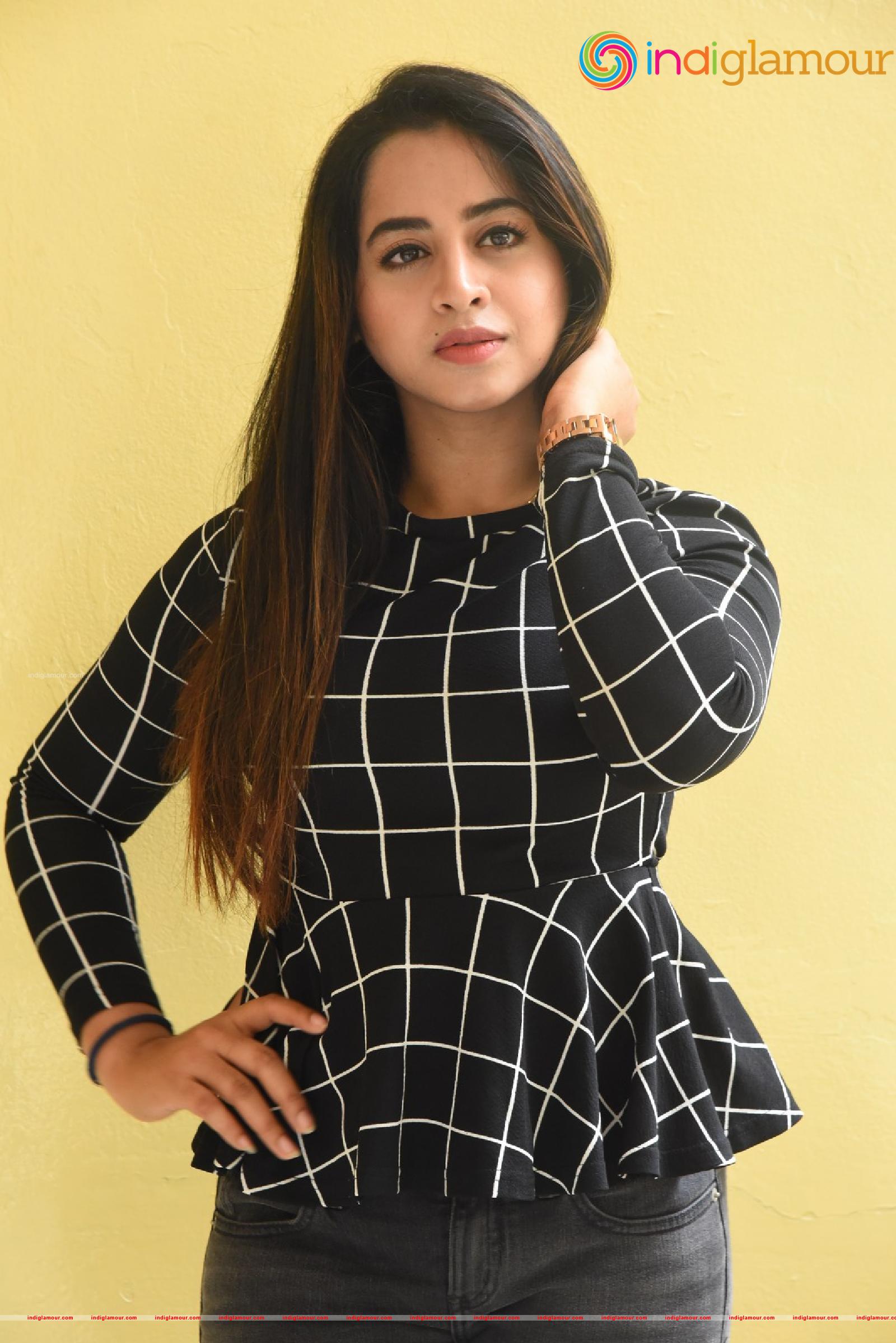 Swathi Deekshith Actress hd photo