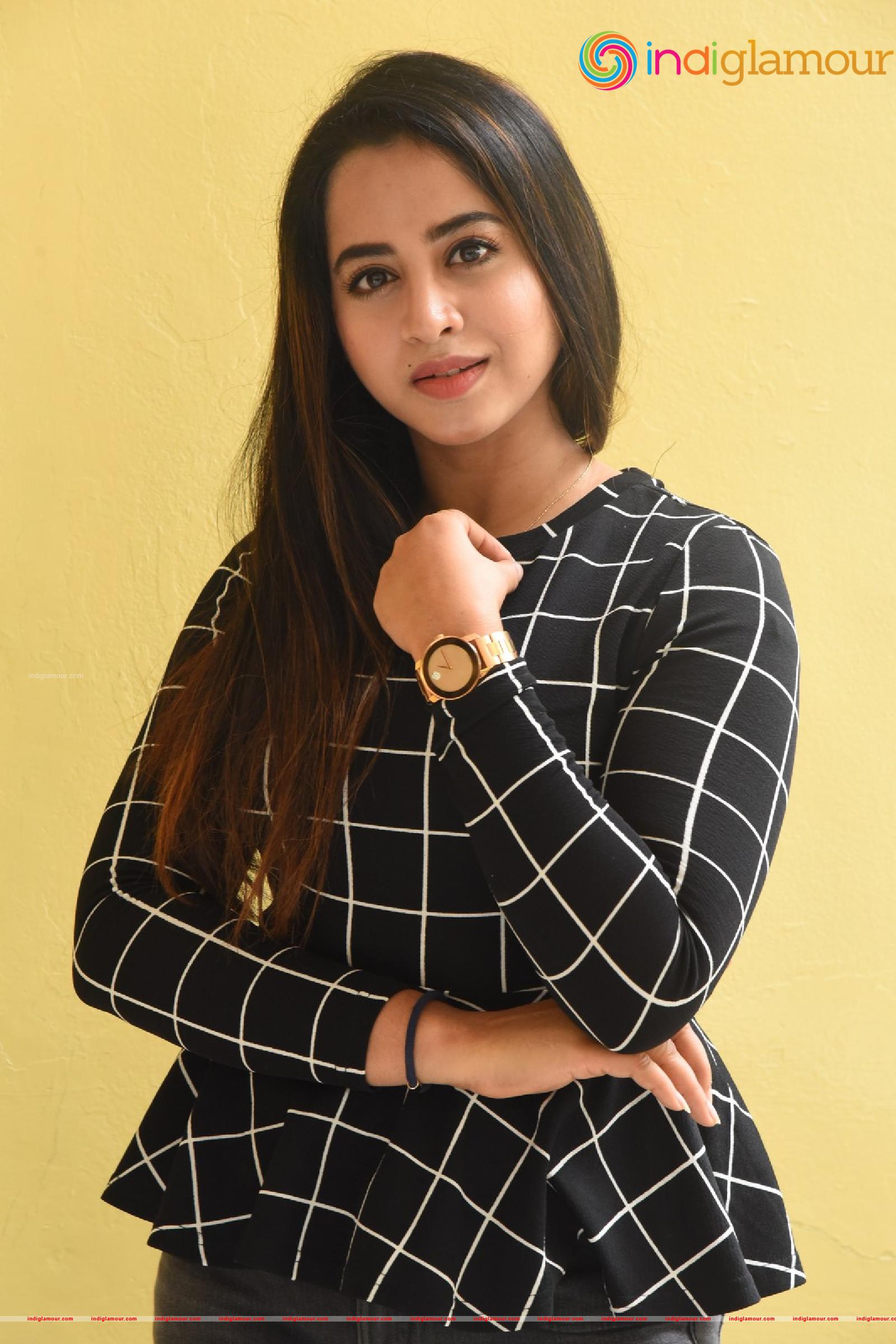 Swathi Deekshith Actress hd photo