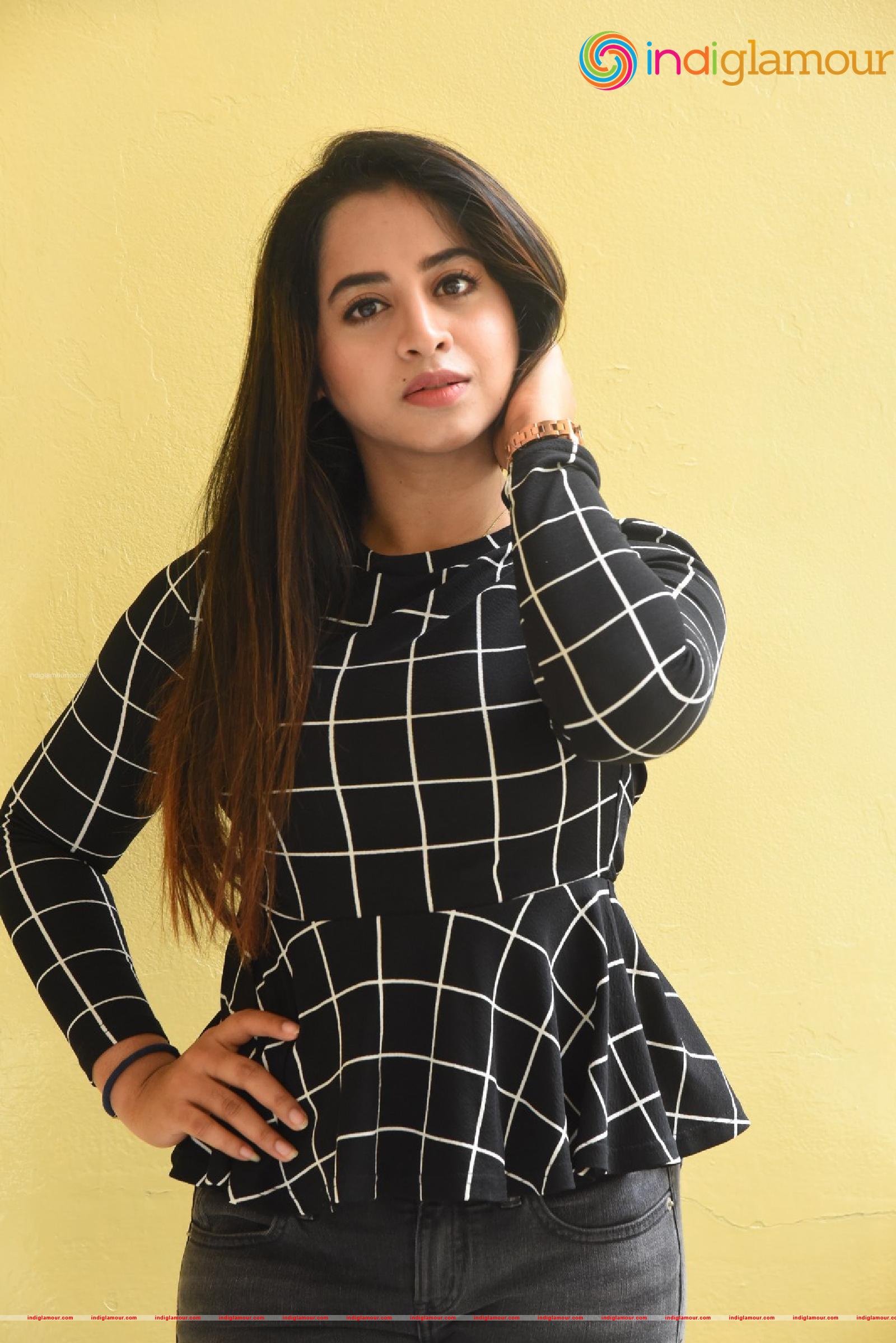 Swathi Deekshith Actress hd photo