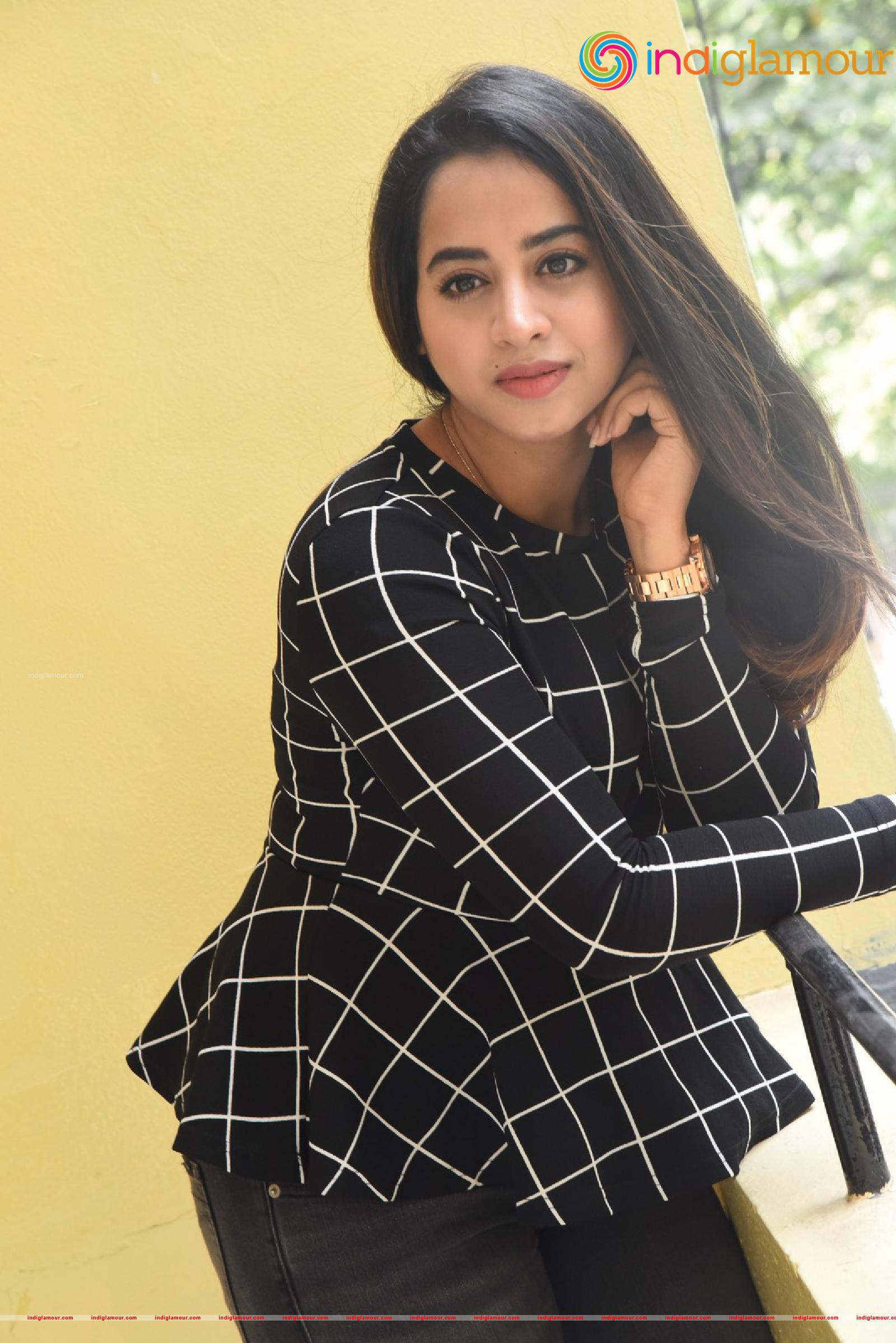 Swathi Deekshith Actress hd photo