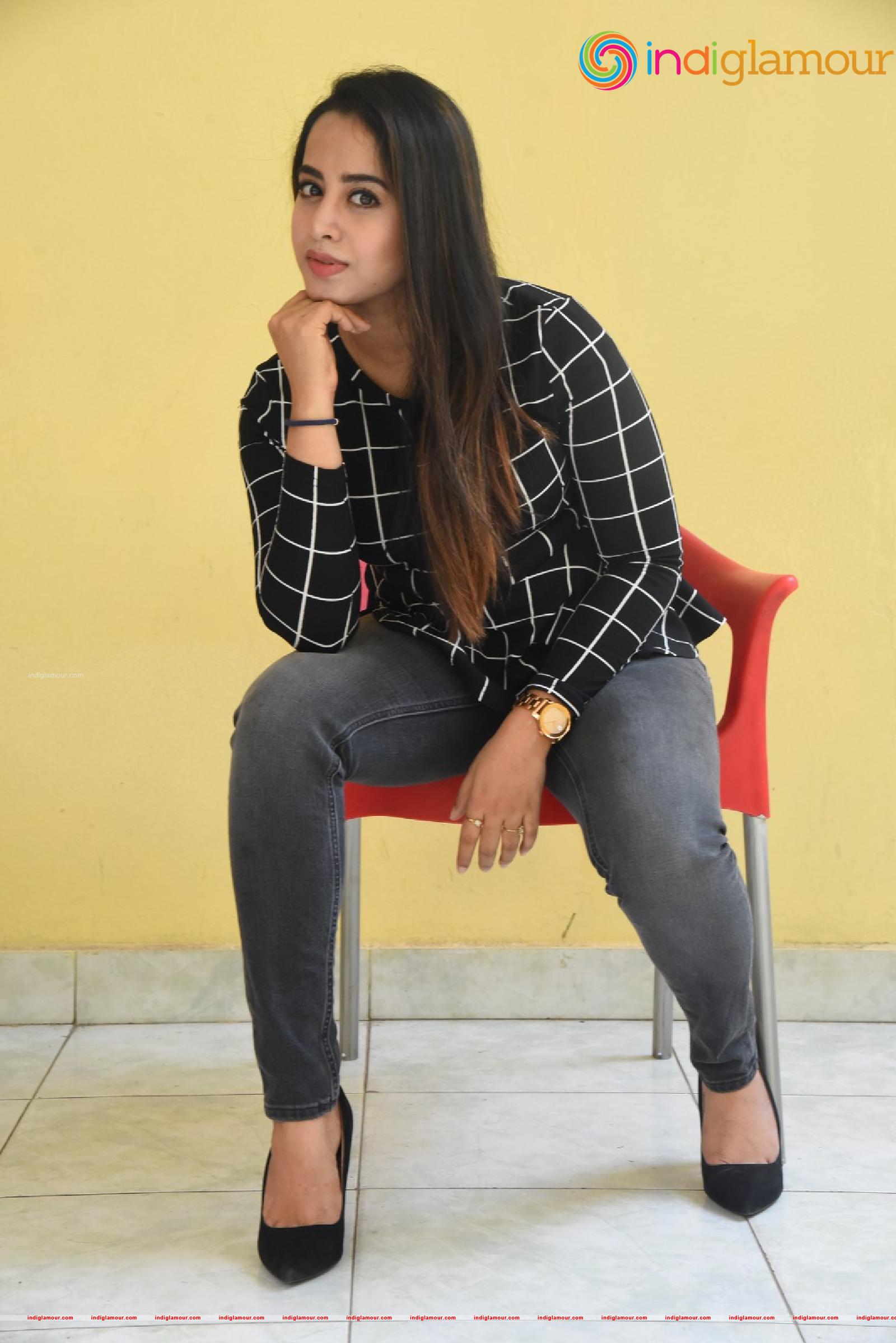 Swathi Deekshith Actress hd photo