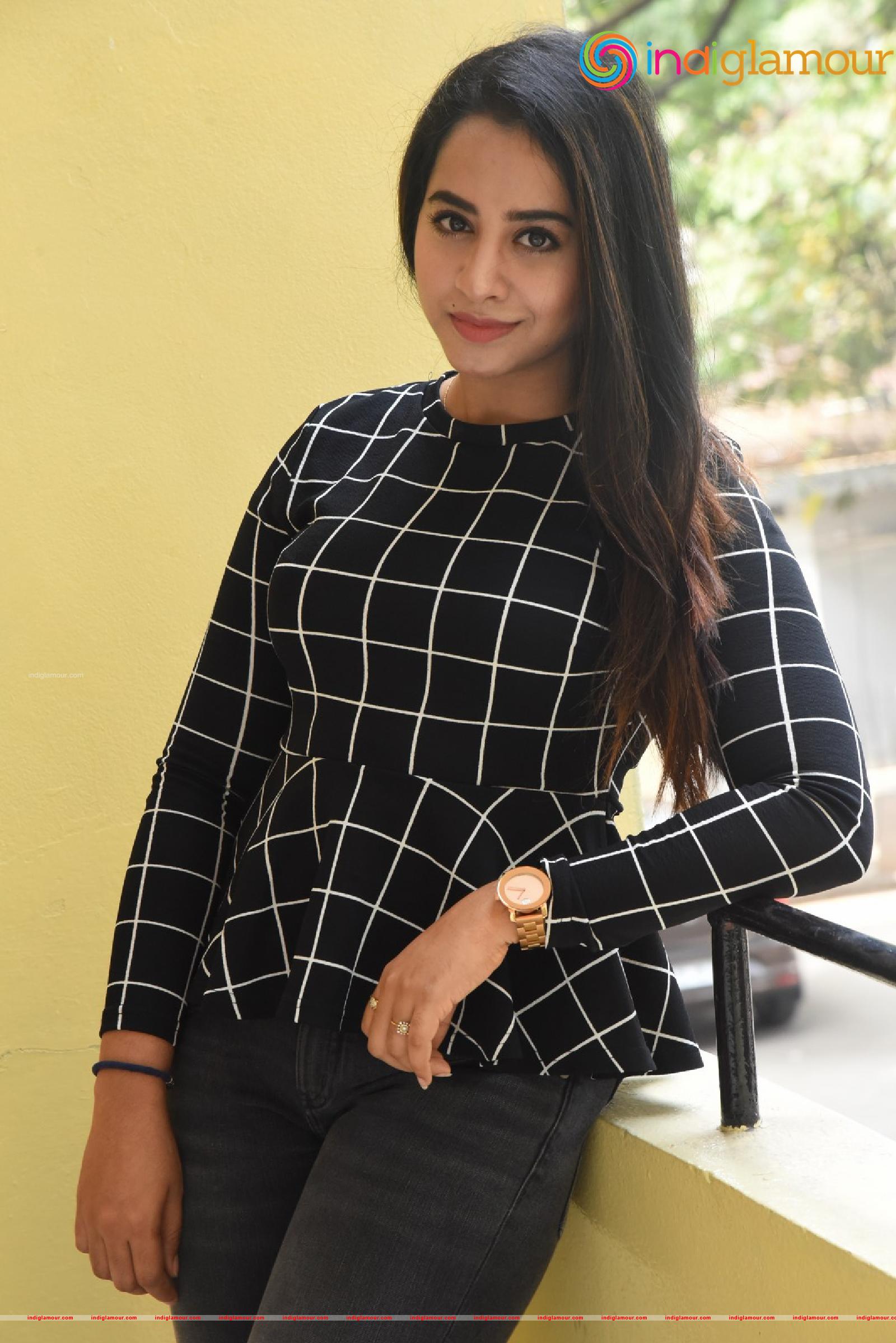 Swathi Deekshith Actress hd photo
