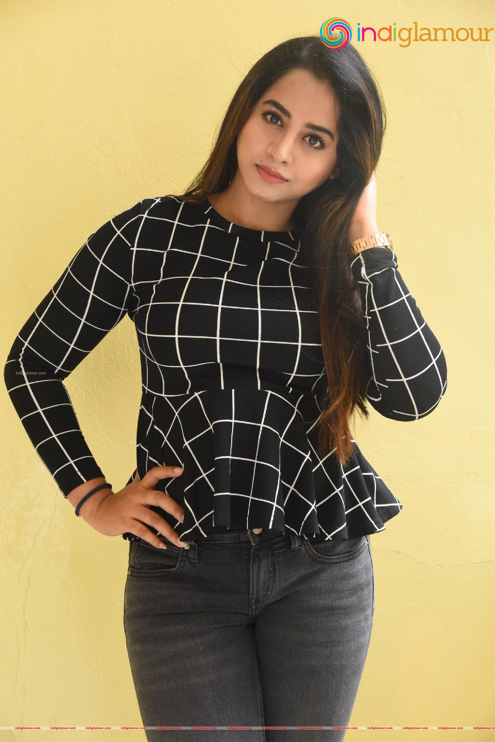 Swathi Deekshith Actress hd photo