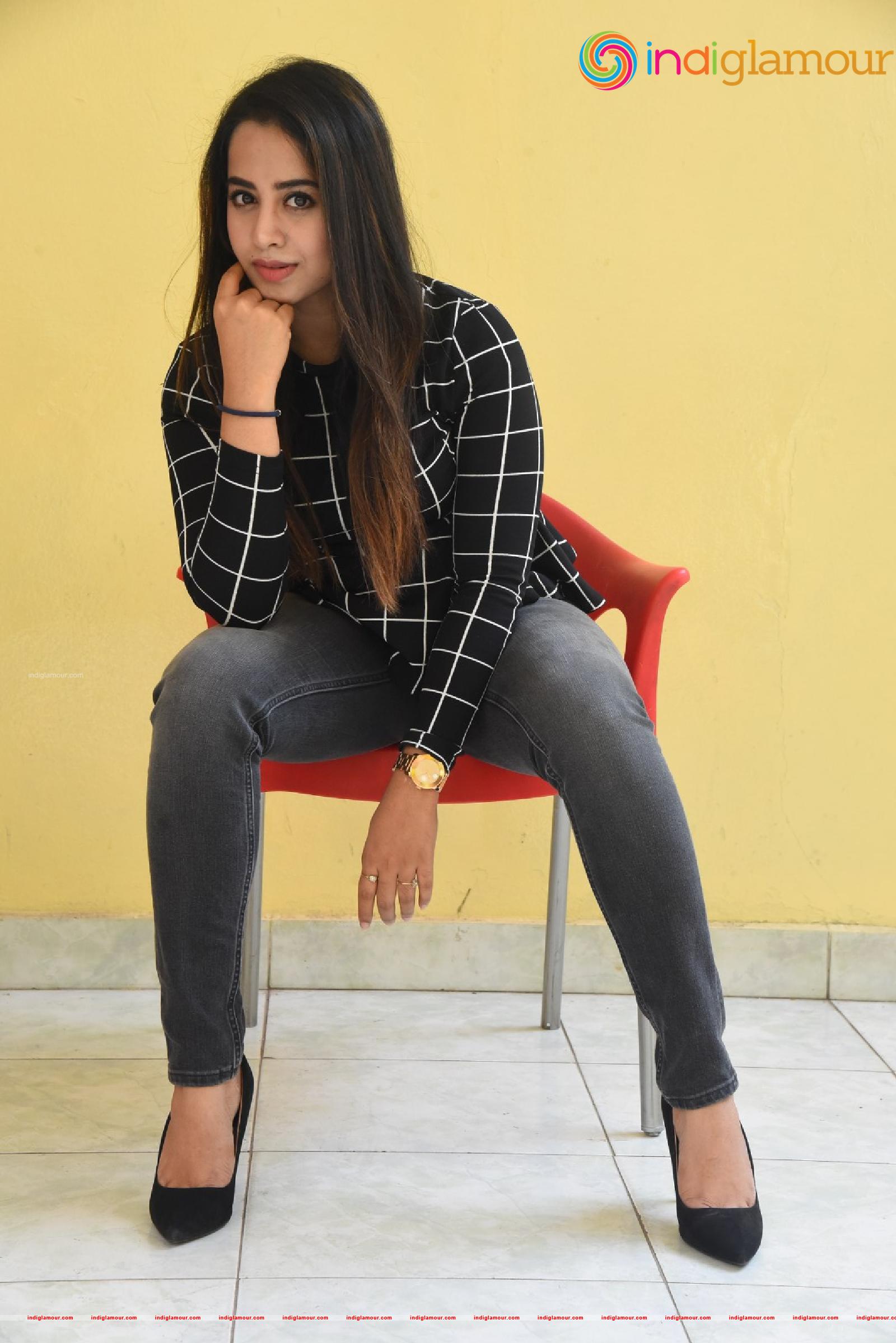Swathi Deekshith Actress hd photo