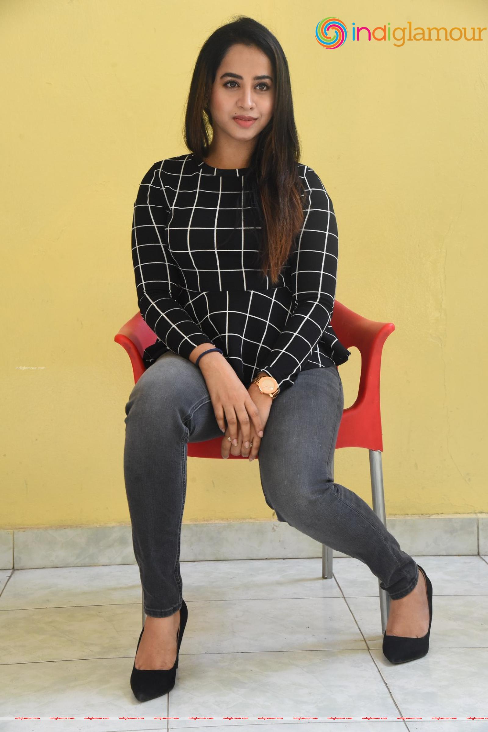 Swathi Deekshith Actress hd photo
