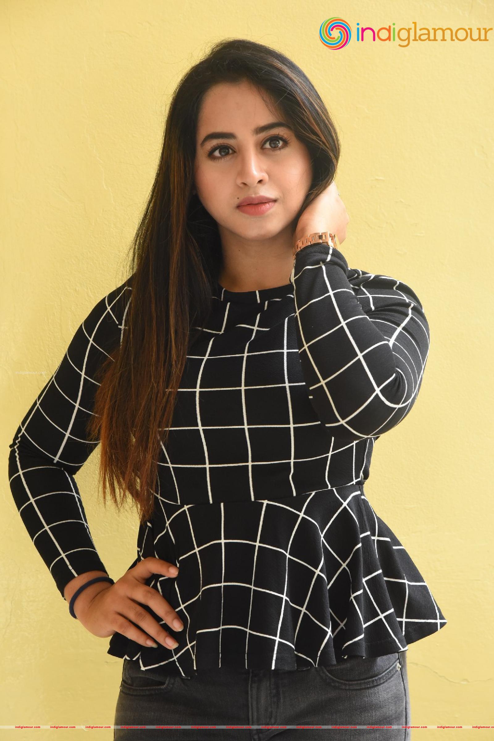 Swathi Deekshith Actress hd photo