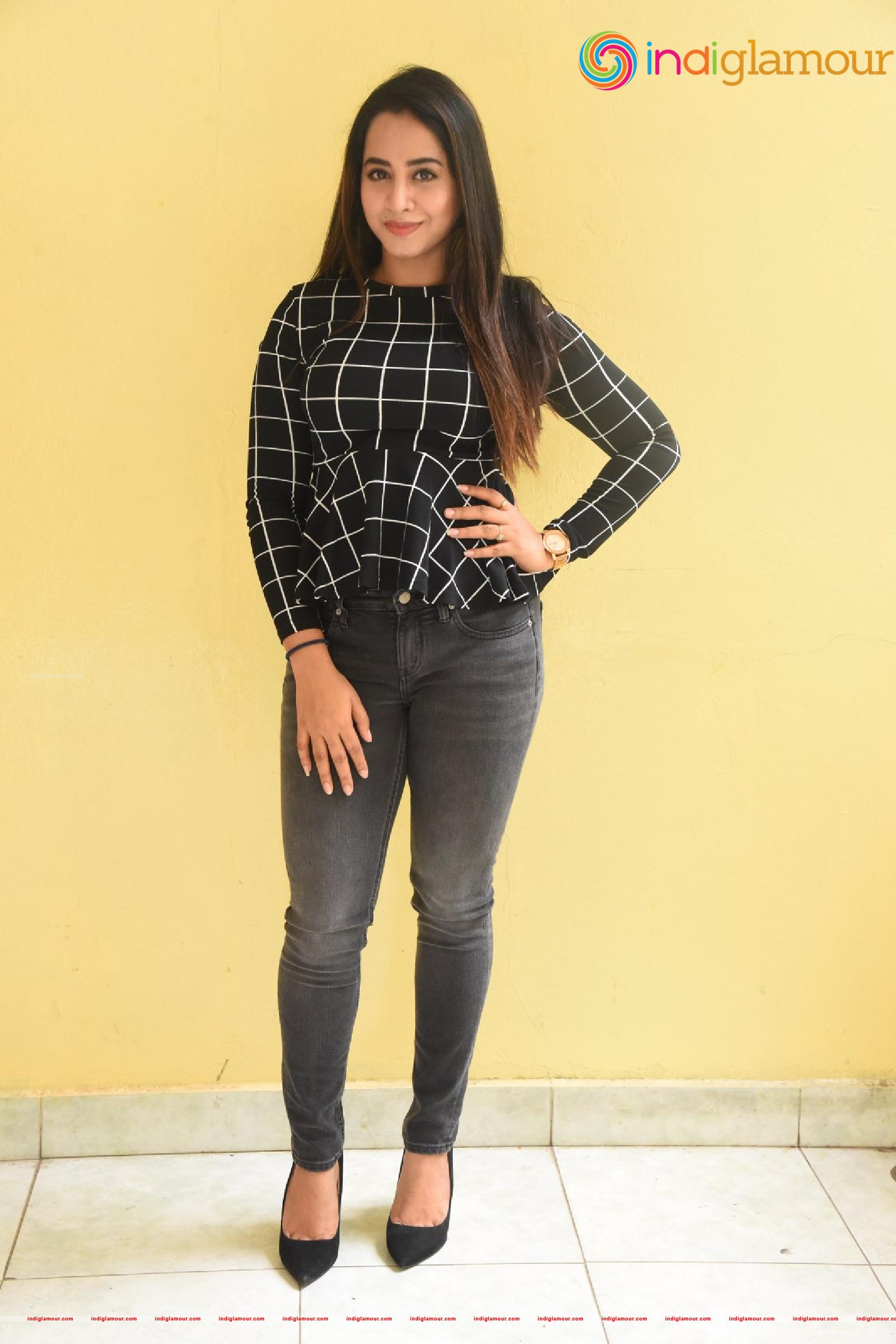 Swathi Deekshith Actress hd photo