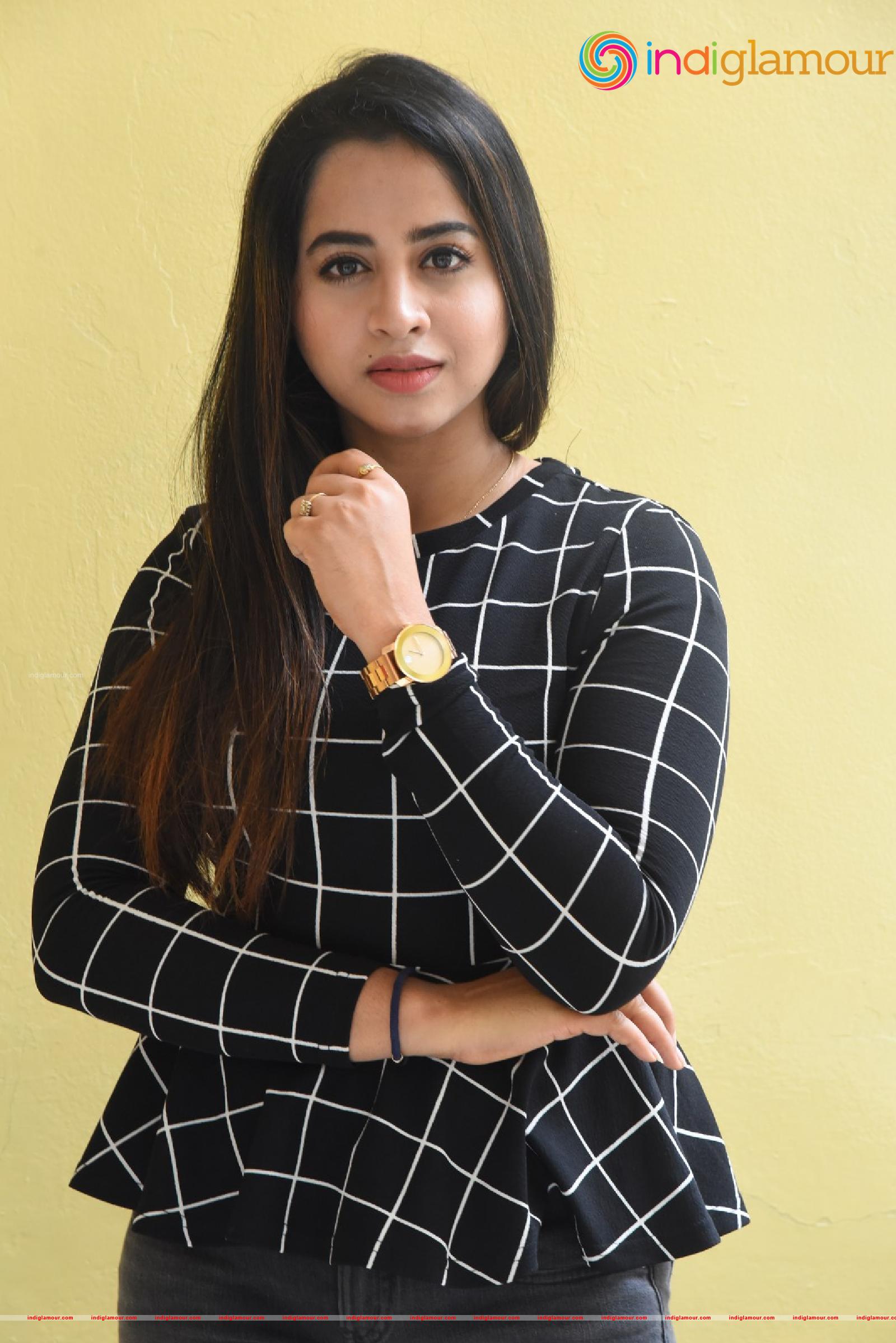 Swathi Deekshith Actress hd photo