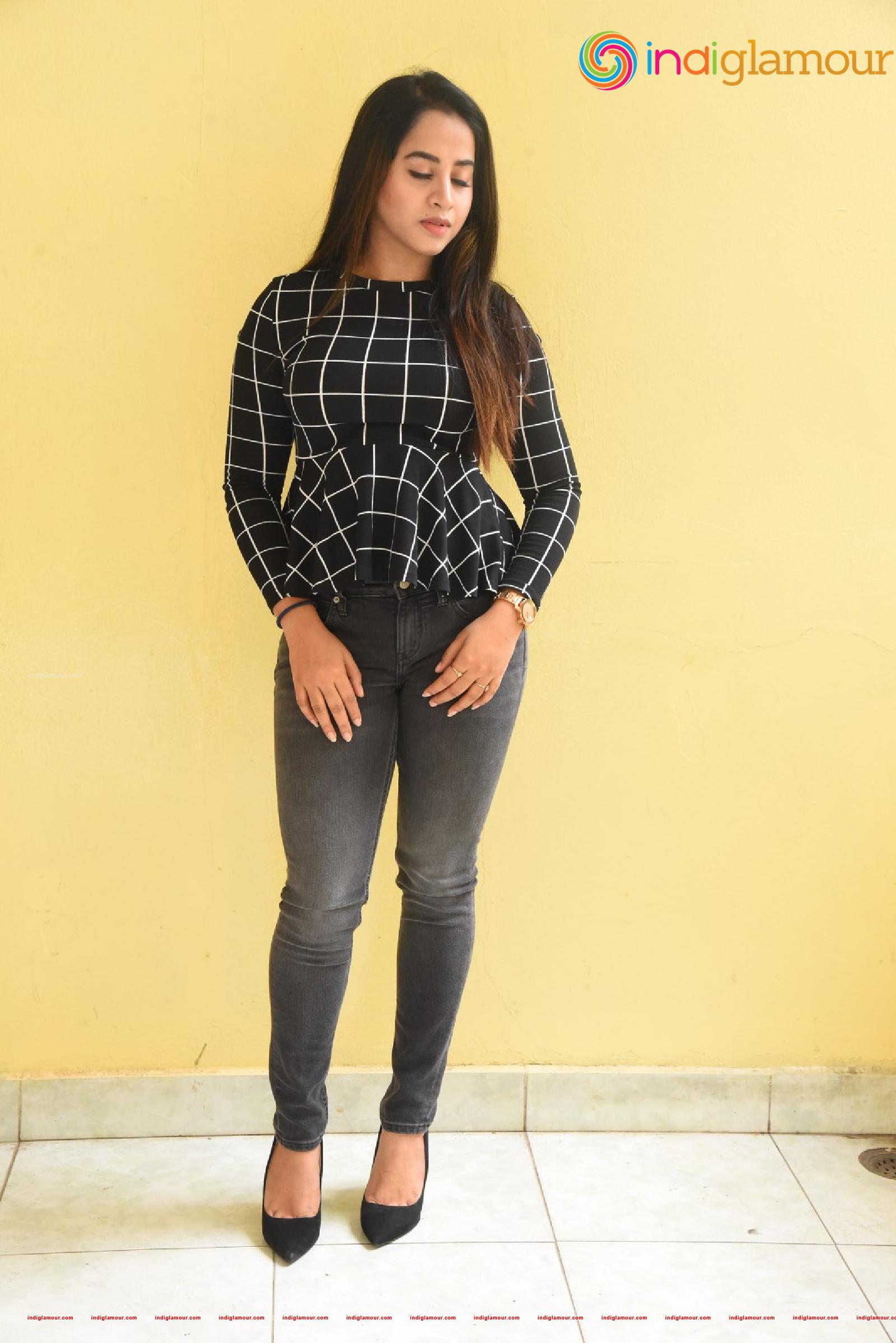 Swathi Deekshith Actress hd photo
