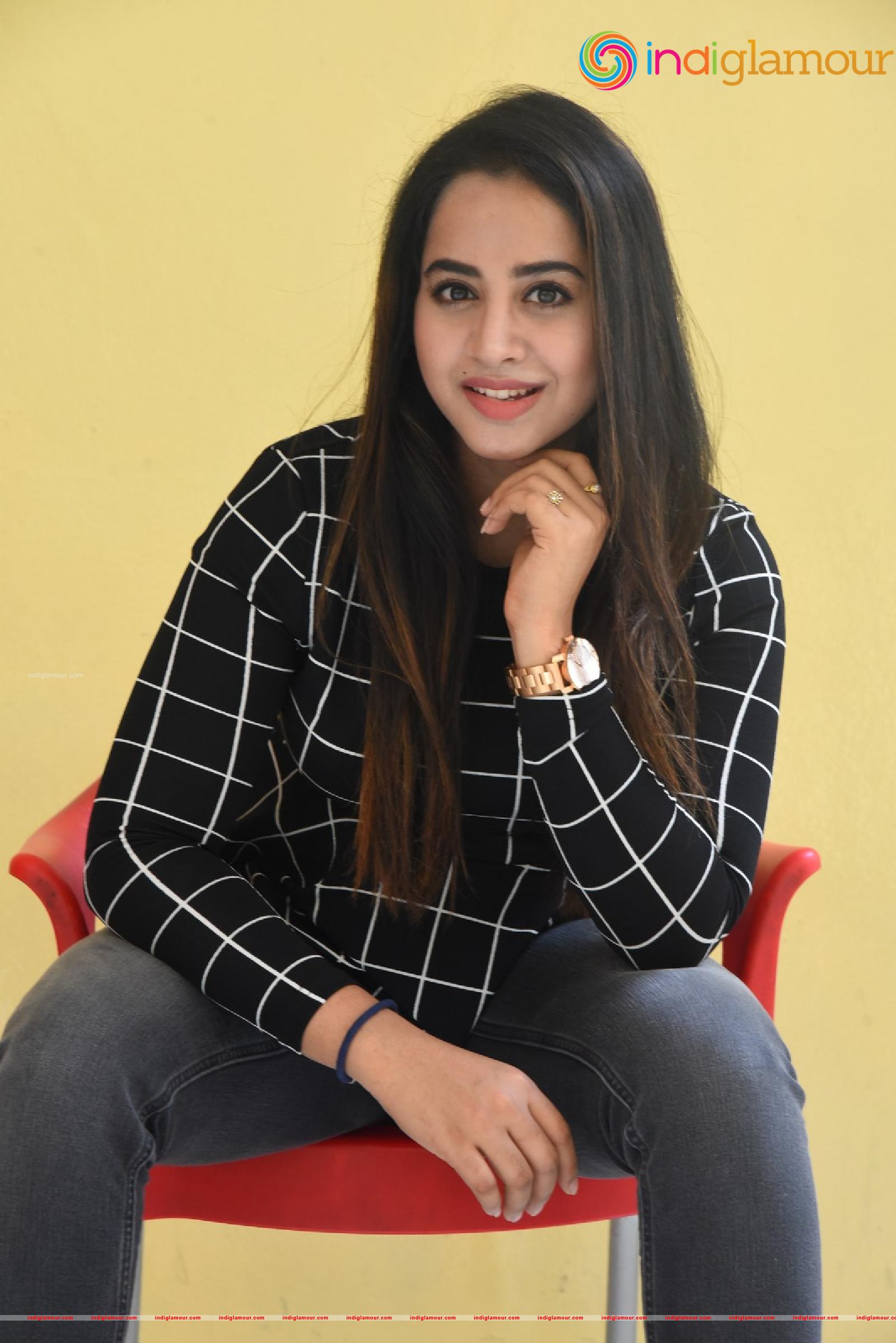 Swathi Deekshith Actress hd photo