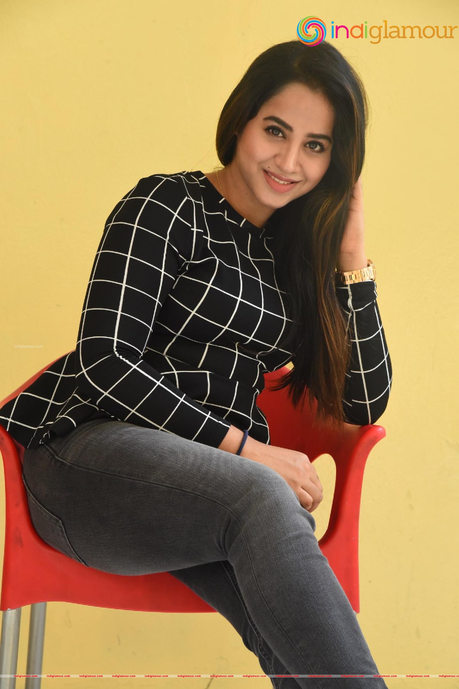 Swathi Deekshith Actress hd photo