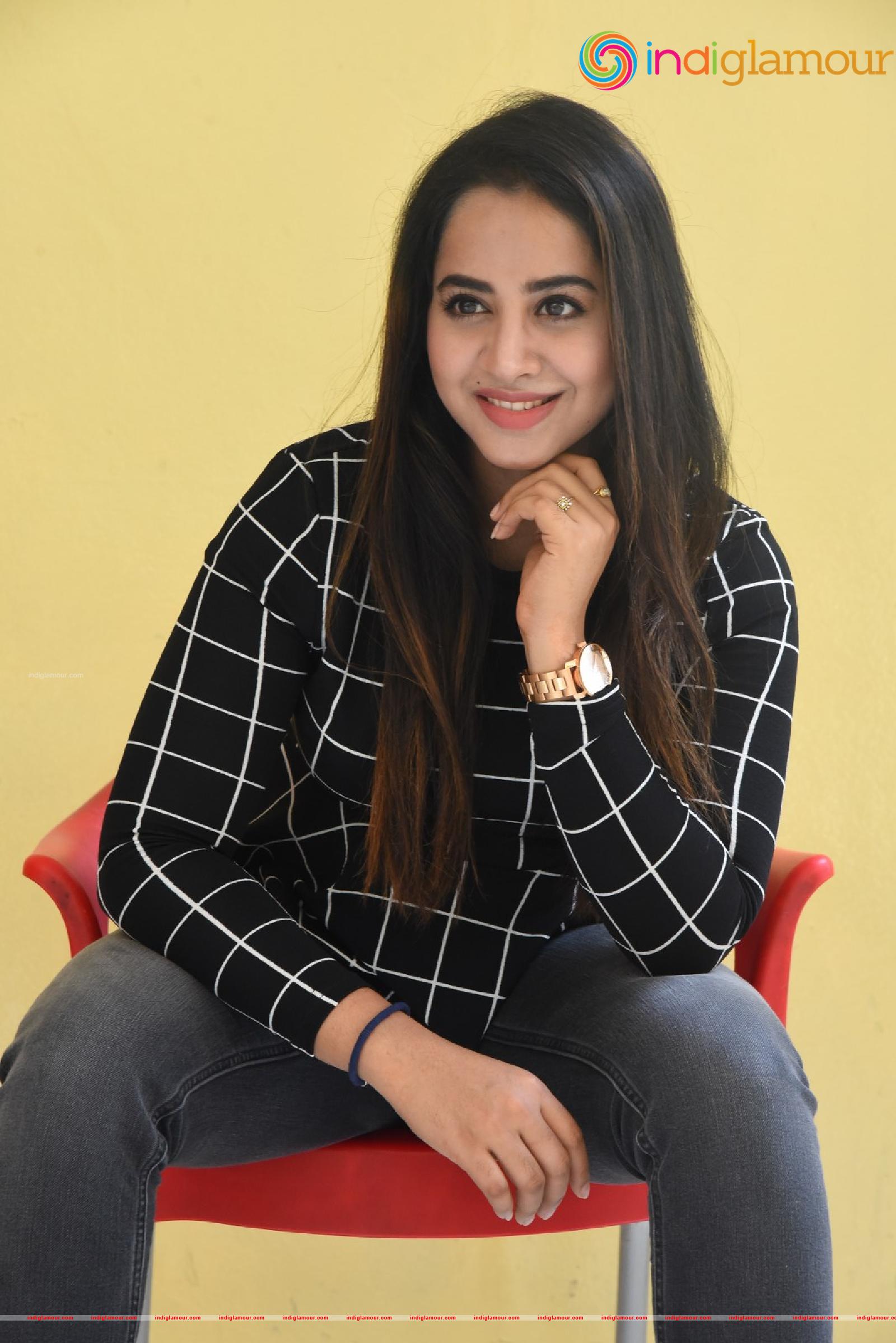 Swathi Deekshith Actress hd photo