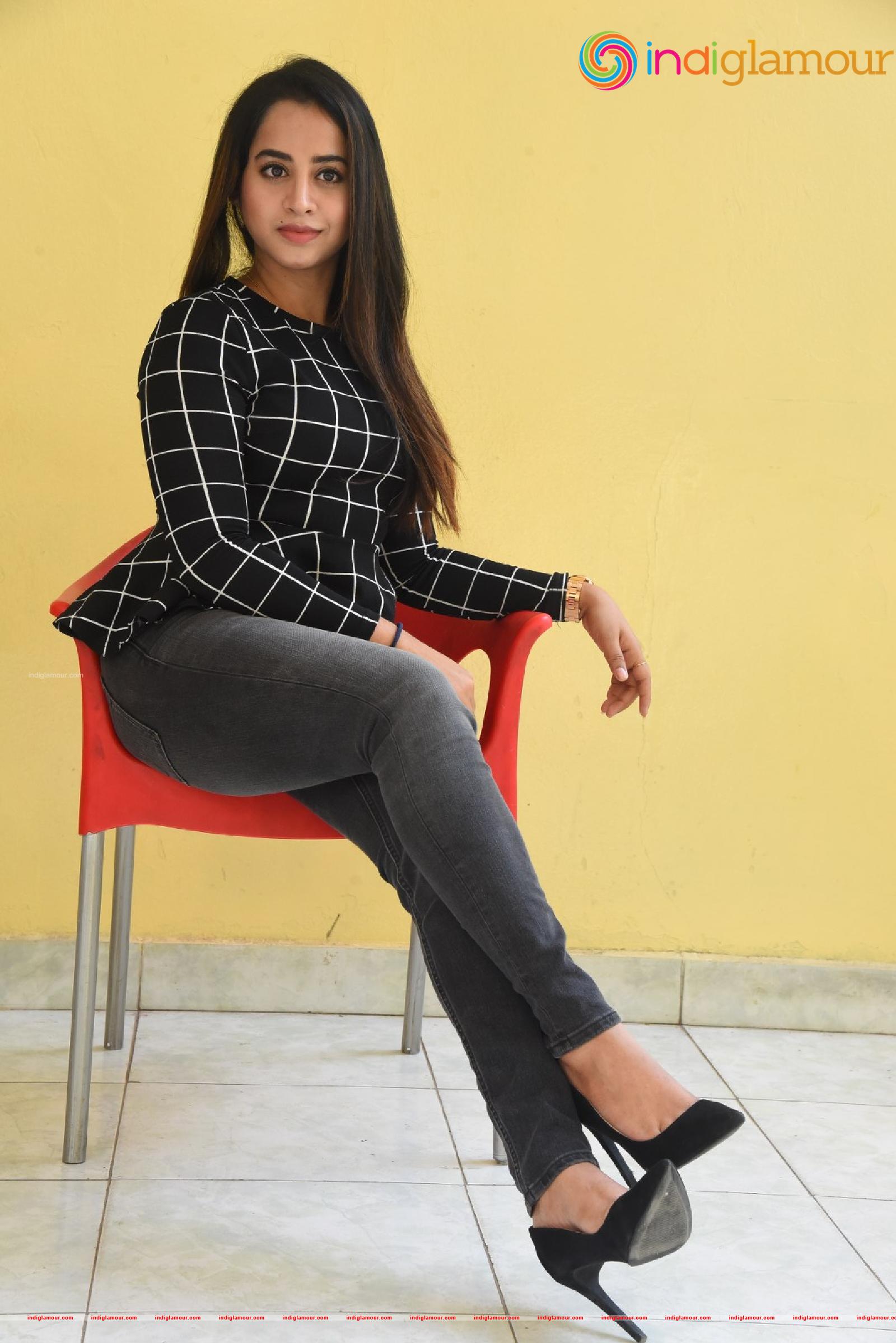 Swathi Deekshith Actress hd photo