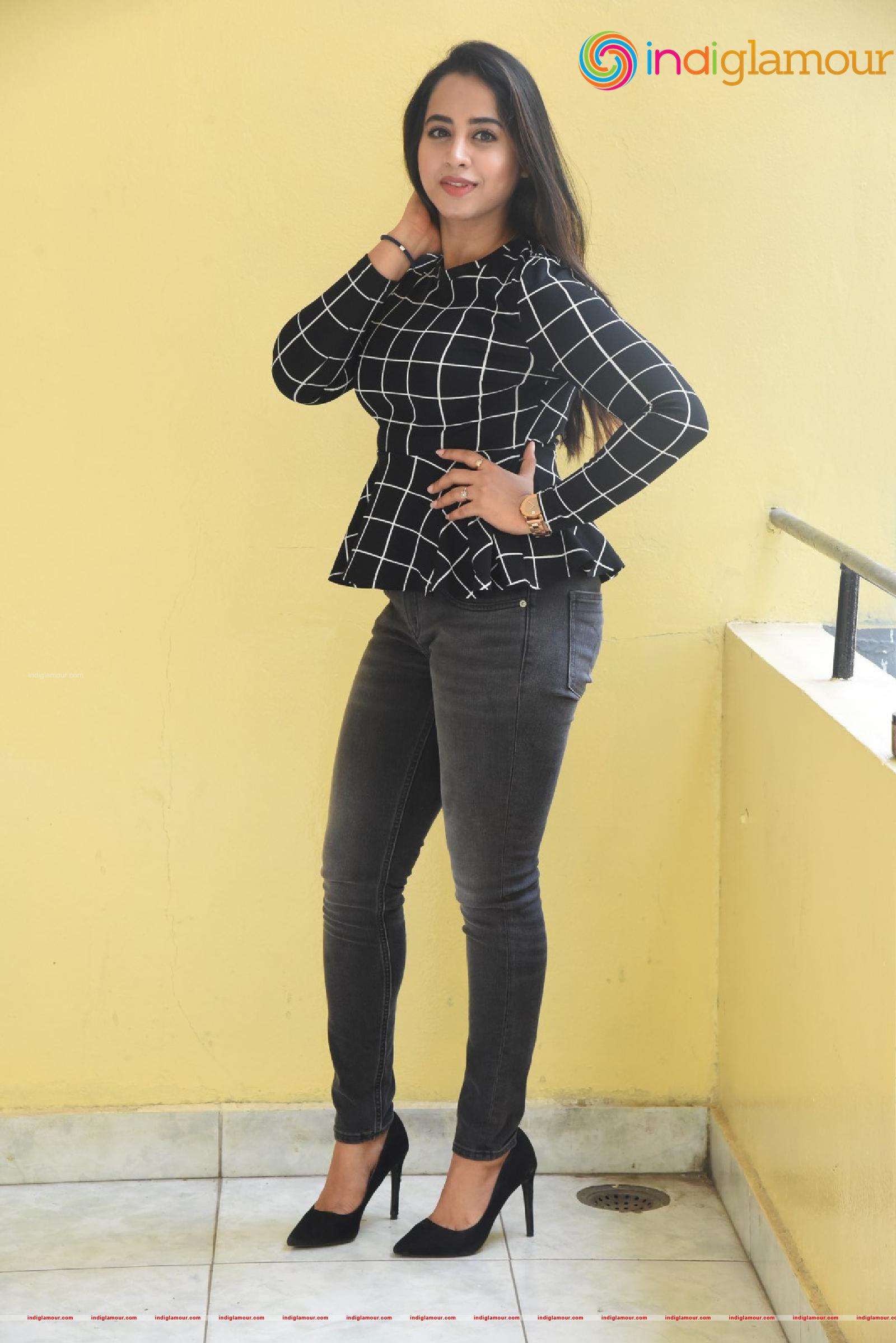 Swathi Deekshith Actress hd photo