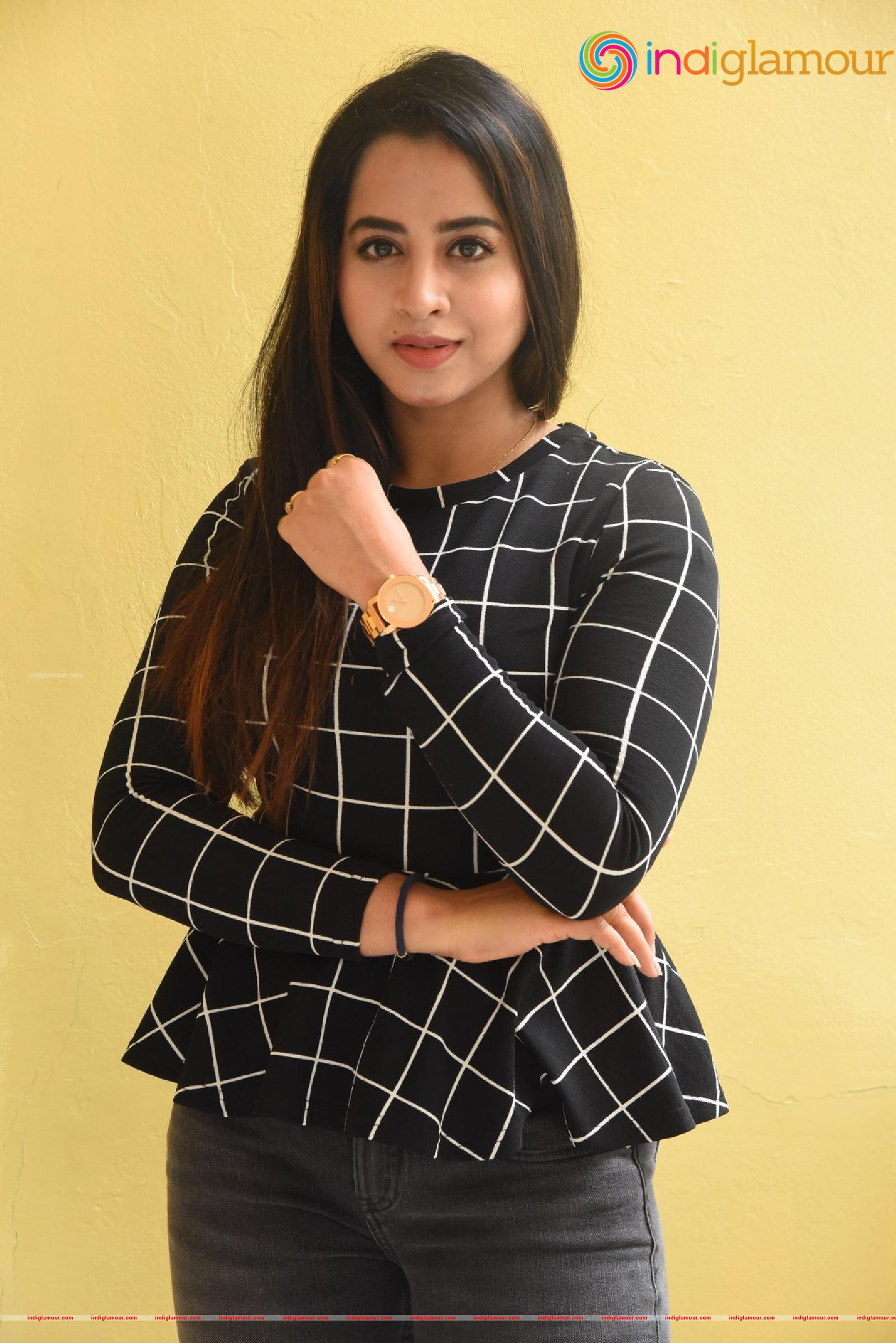 Swathi Deekshith Actress hd photo